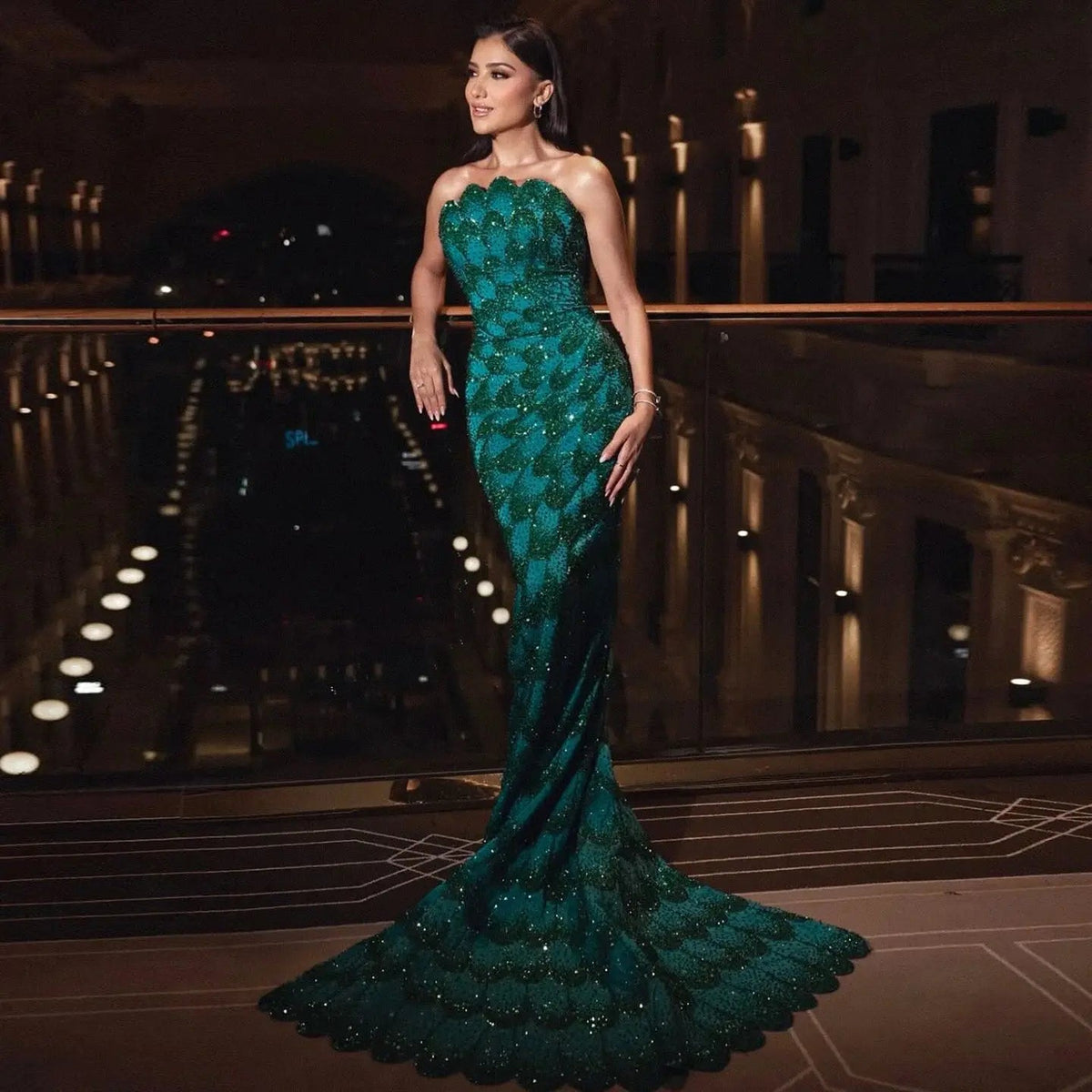 Elegant Strapless Emerald Green Evening Dress SS601