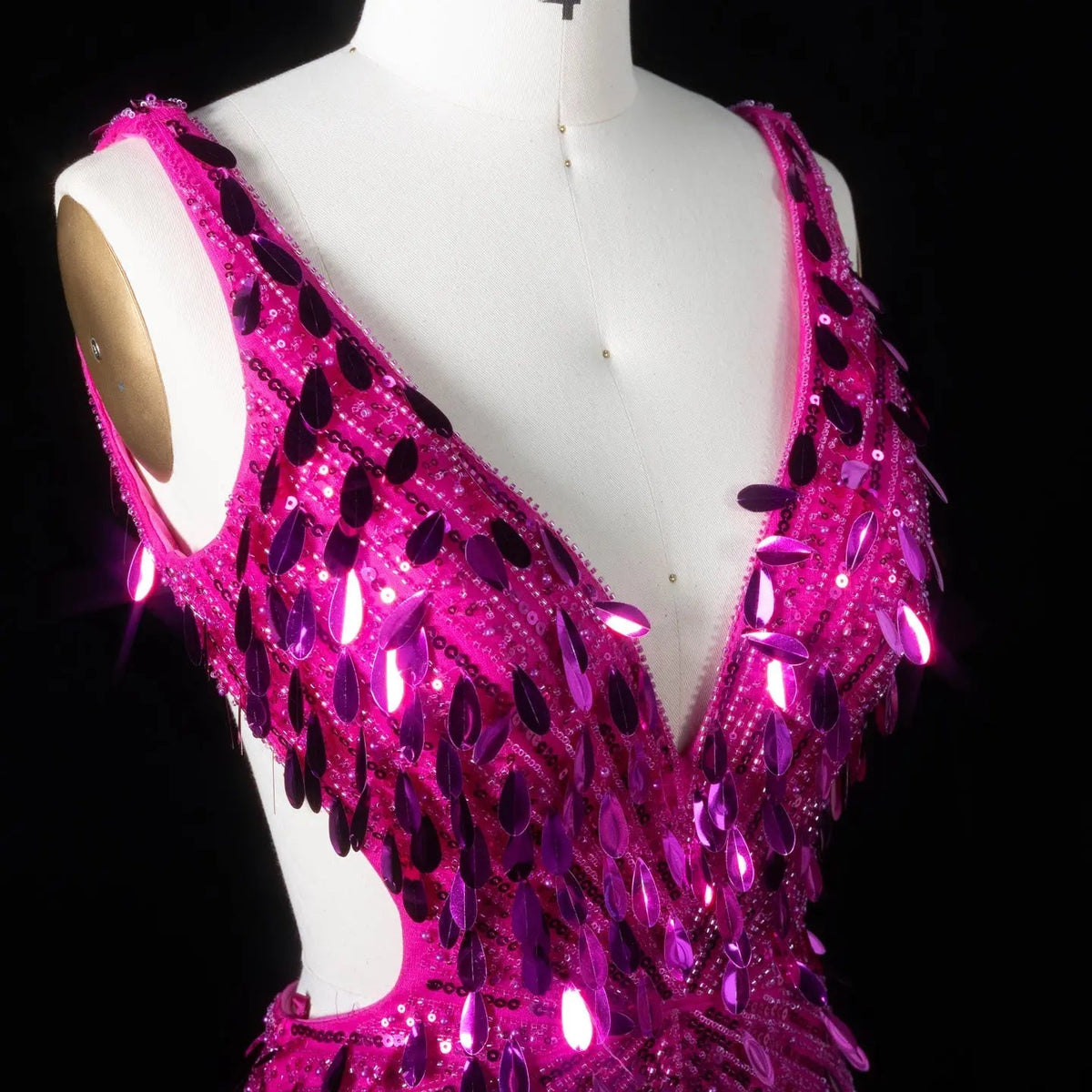 Luxury Fuchsia Deep V Sequin Cutout High-Slit Mermaid Prom Dress SH351