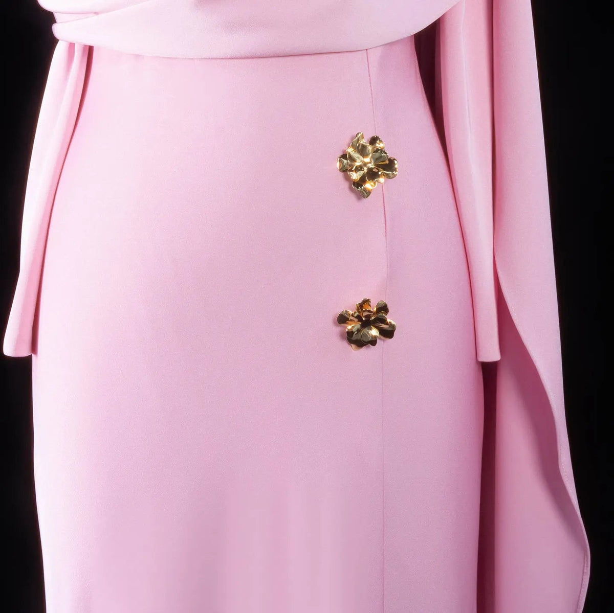 Elegant Off White Satin Arabic Evening Dress with Cape SF536