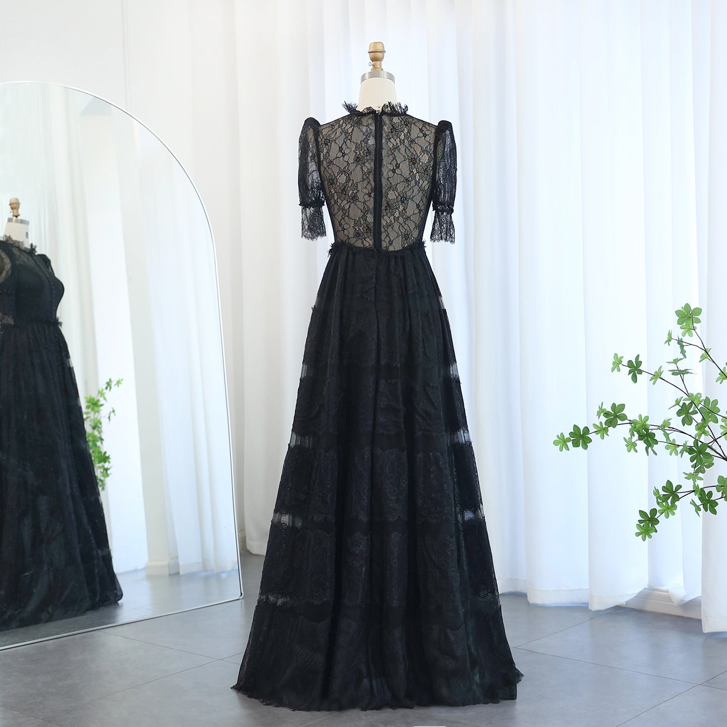 Luxury Black A-Line Half Sleeves Lace Pleats Long Evening Dress SF016
