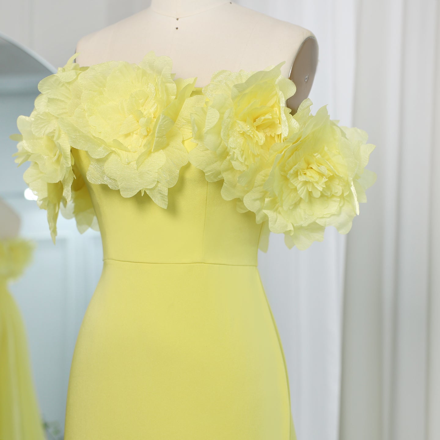 Elegant Light Yellow 3D Flowers Evening Dress with Overskirt SF013