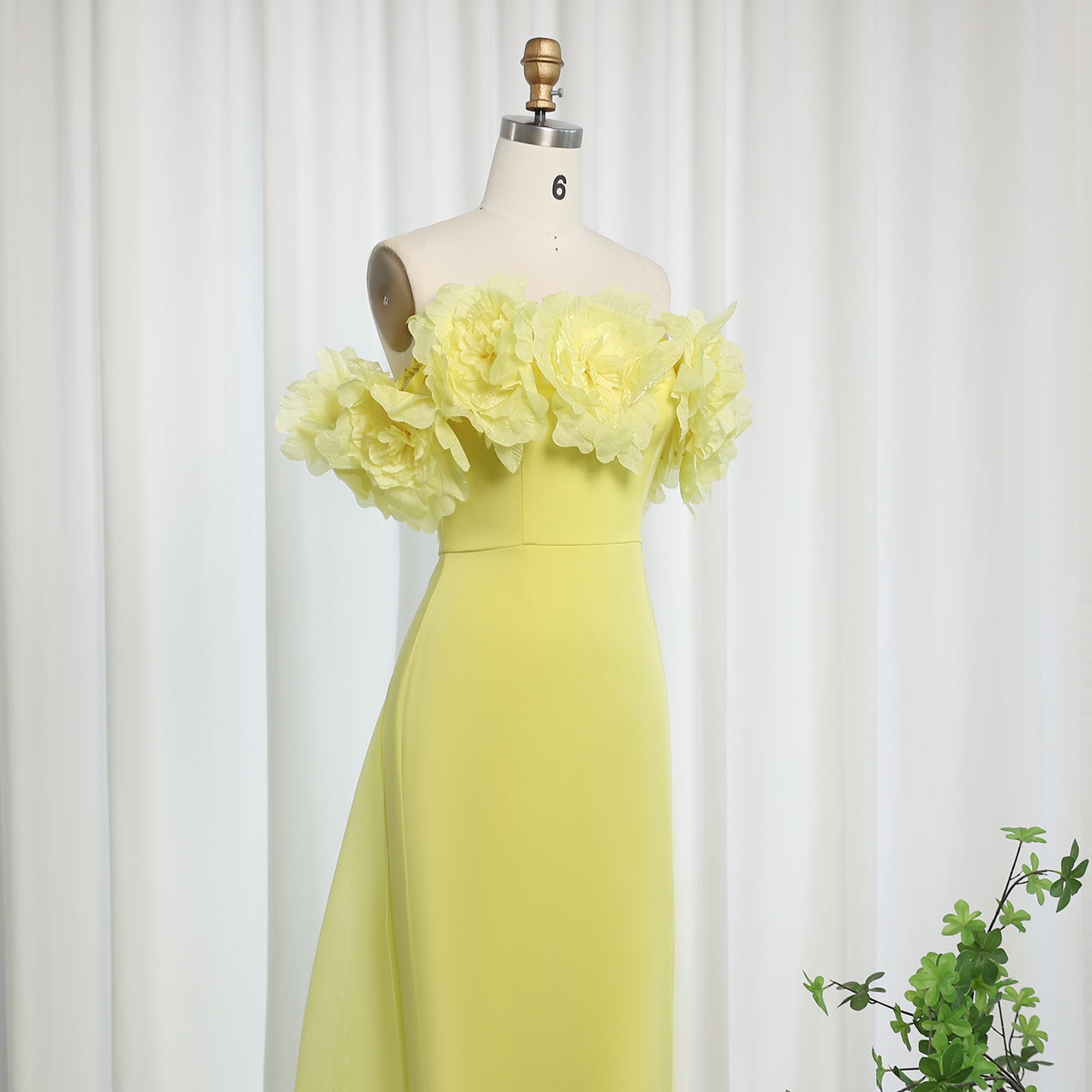 Elegant Light Yellow 3D Flowers Evening Dress with Overskirt SF013