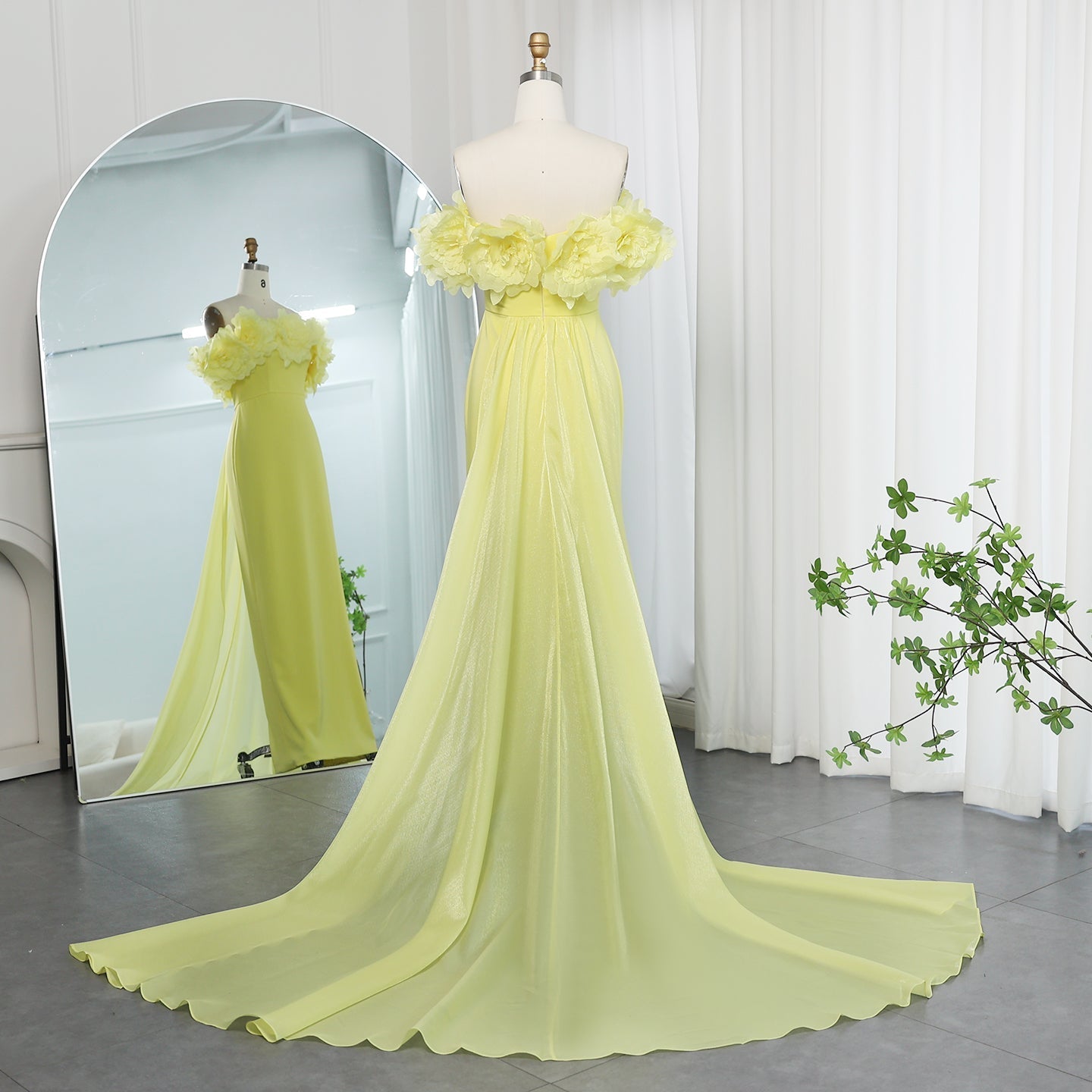 Elegant Light Yellow 3D Flowers Evening Dress with Overskirt SF013