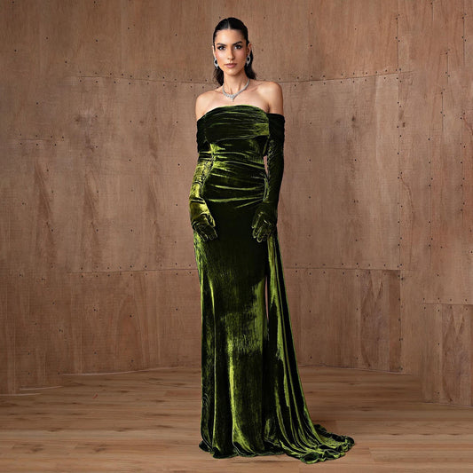 Elegant Emerald Green Velvet Evening Dress with Gloves SF378