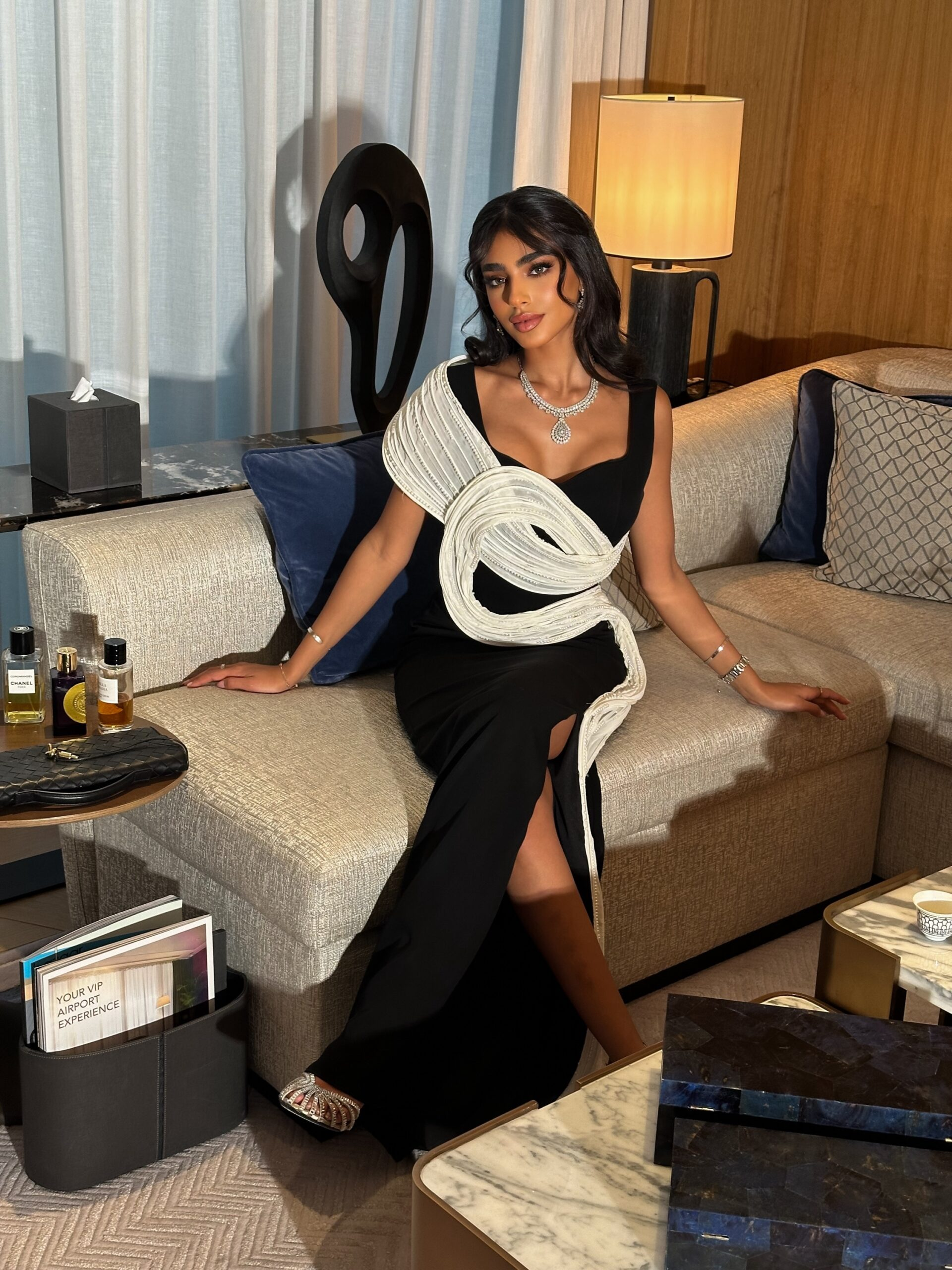 Elegant Pearls Black Evening Dress with Side Slit SF504