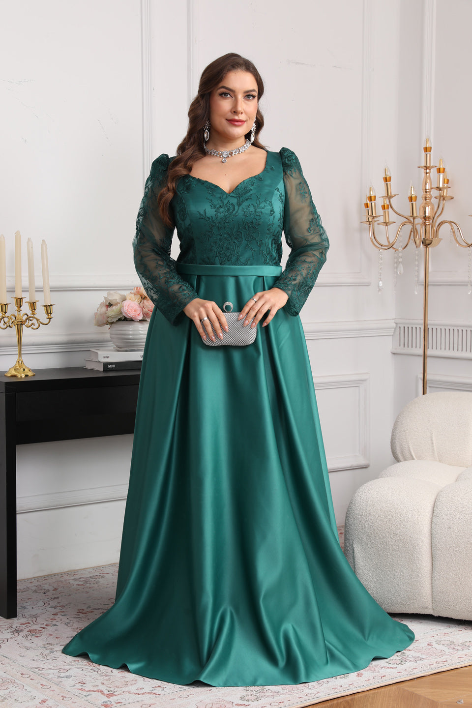 Luxury Emerald Green Embroidered Long-Sleeve Evening Dress SF625