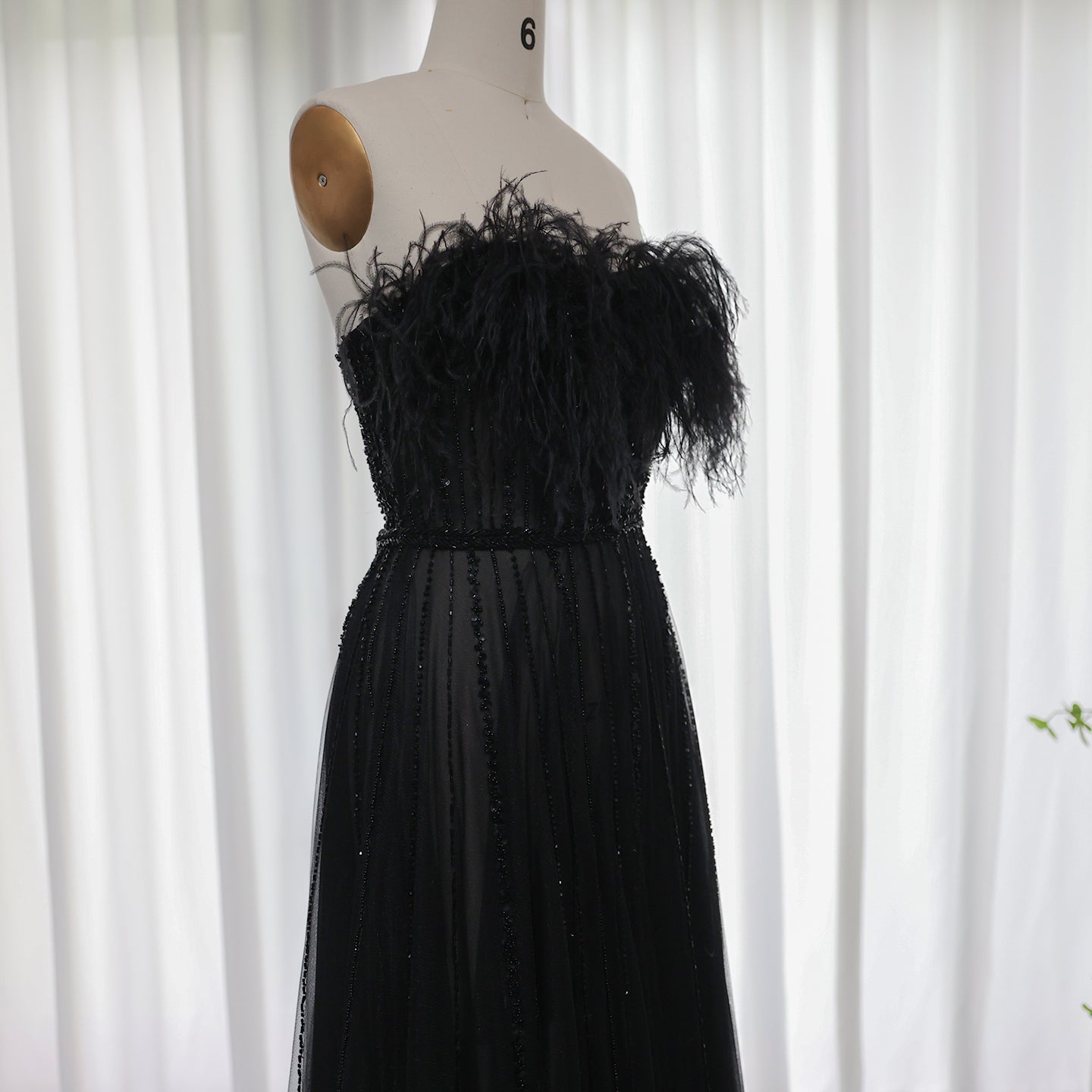 Luxury Black Feathers A-Line Evening Dresses SS401
