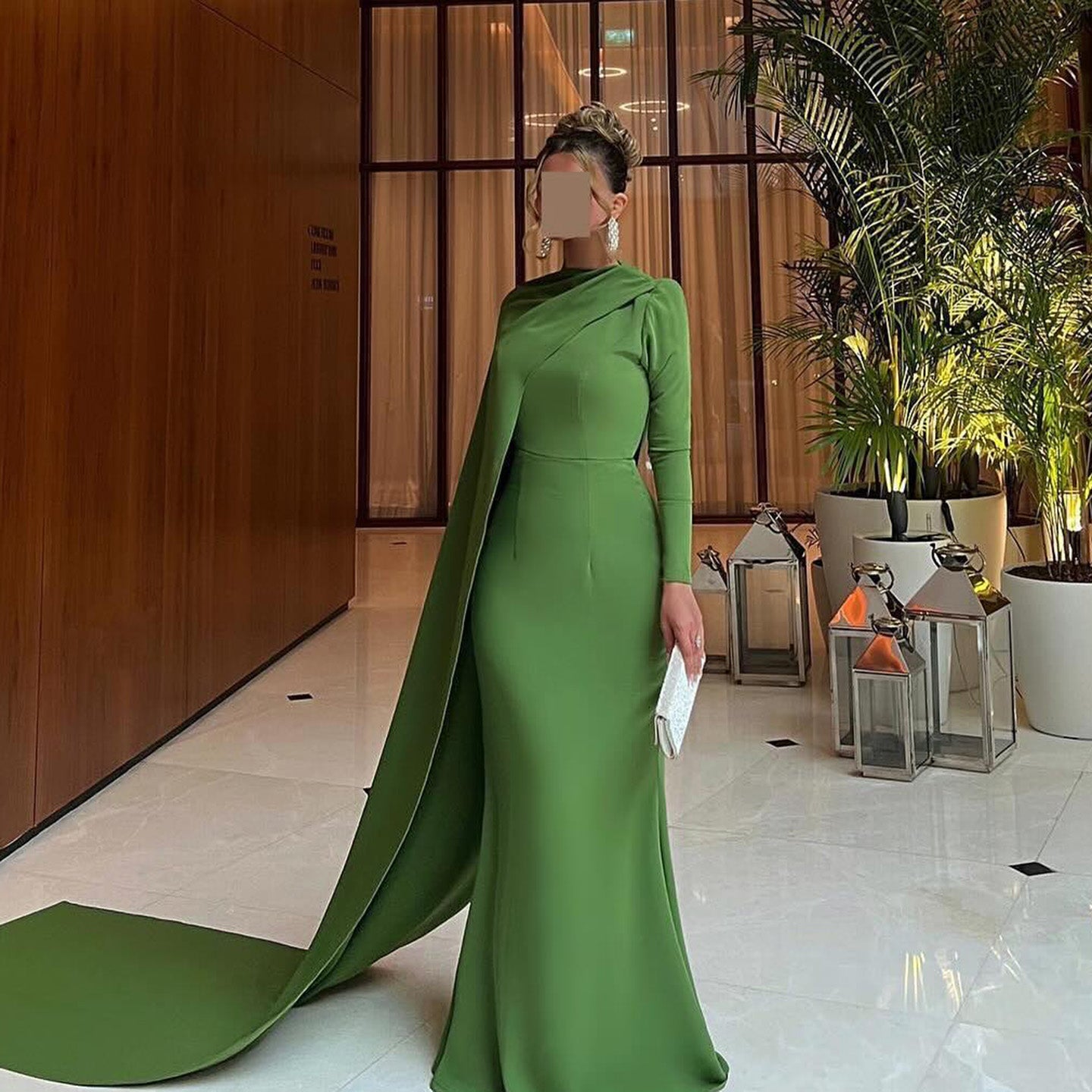 Luxury Green Long Sleeves Mermaid Satin Evening Dress with Cape SF068