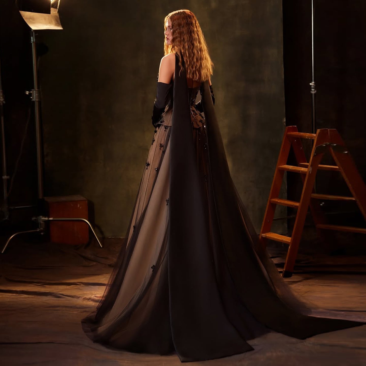 Luxury Black Gradient Strapless Lace Evening Dress with Scarf and Gloves SF241