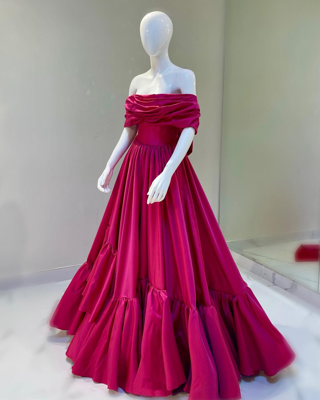 Elegant Pink A-Line Strapless Pleats Satin Evening Dress SF020