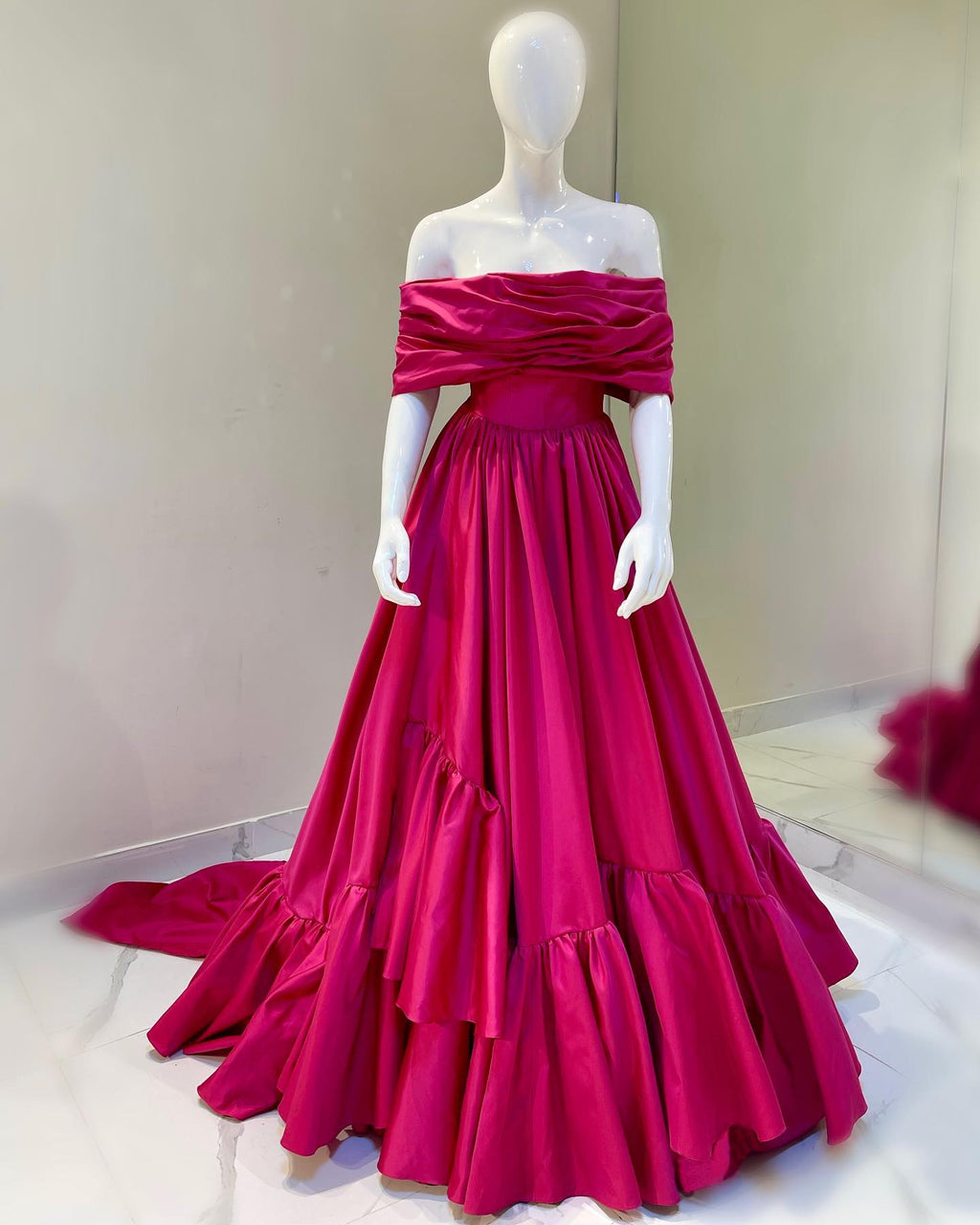 Elegant Pink A-Line Strapless Pleats Satin Evening Dress SF020