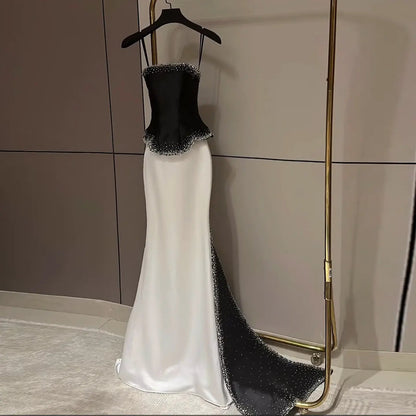 Luxury Black-White Mermaid Evening Dress with Detachable Train SF308