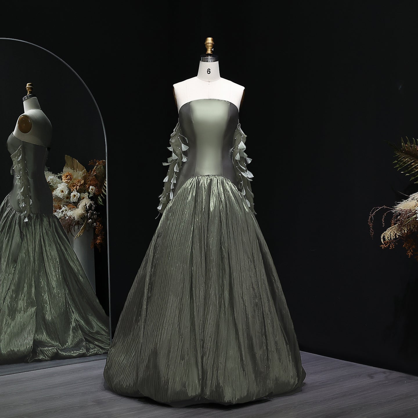 Elegant Green Strapless Pleated Evening Dress with Feathered Gloves SF211