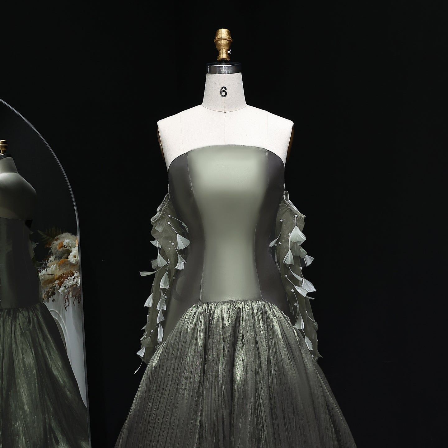 Elegant Green Strapless Pleated Evening Dress with Feathered Gloves SF211