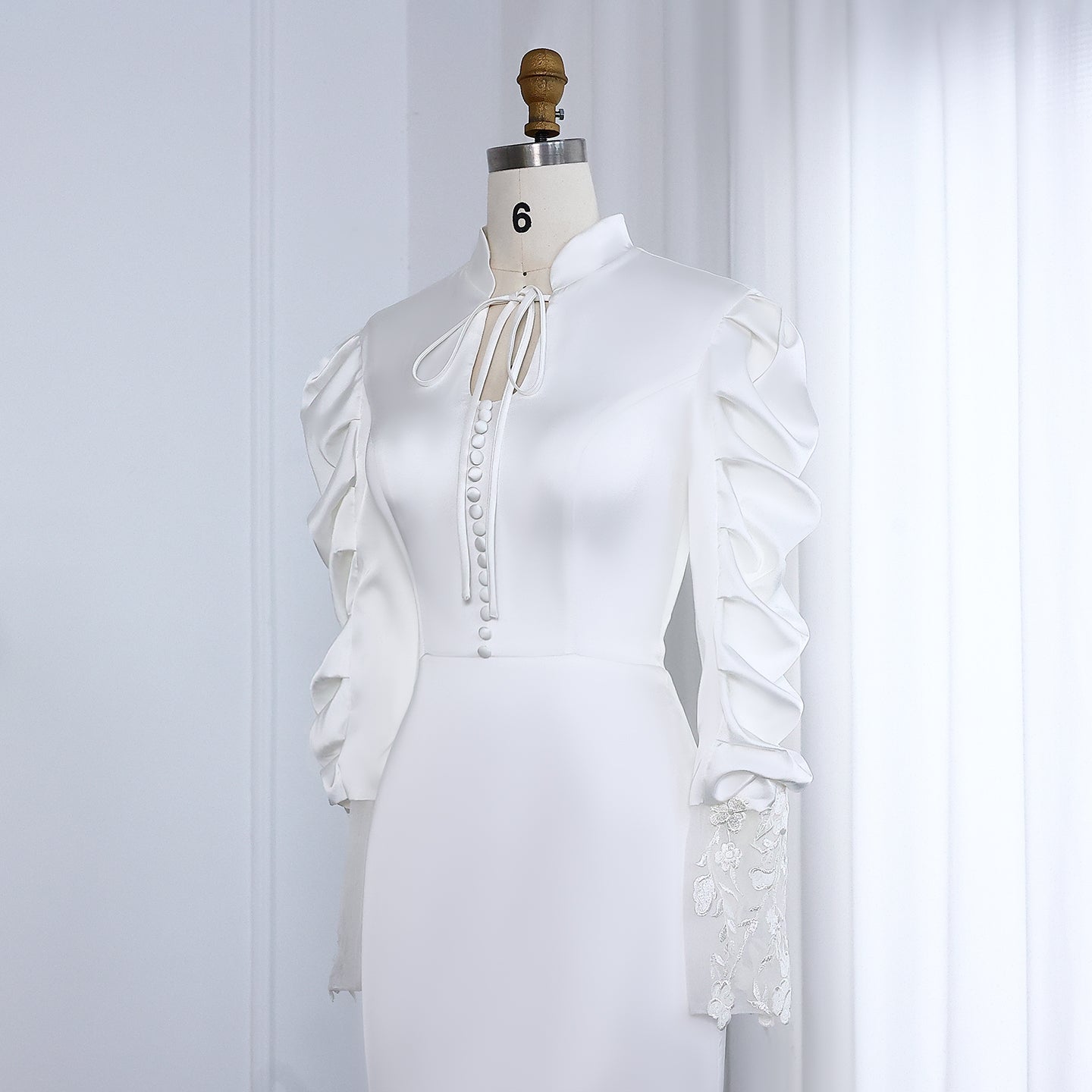 Elegant White Long Sleeves Mermaid Evening Dress with Embroidery SF560