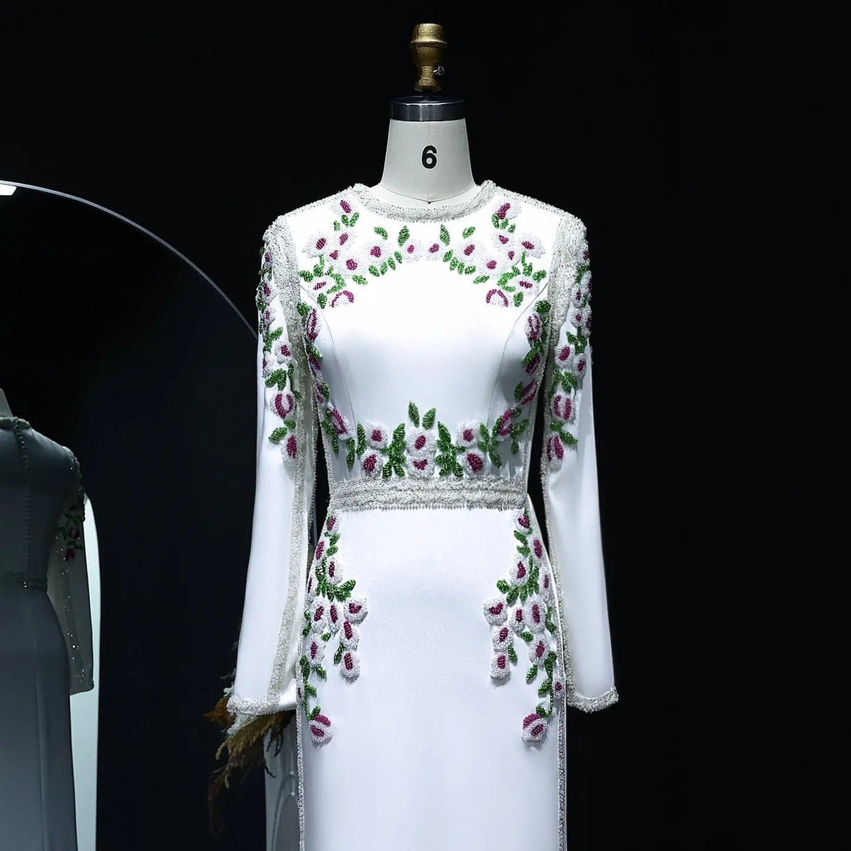 Elegant White Long Sleeves Embroidery Flora Evening Dress SS541