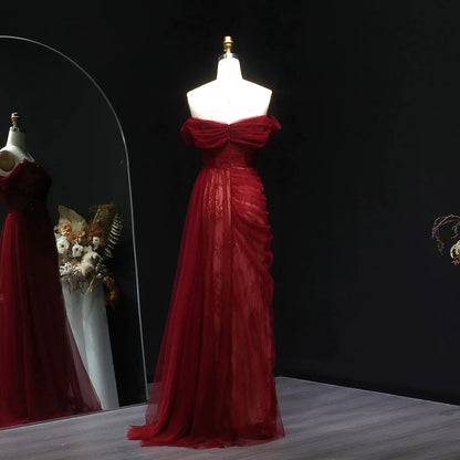 Luxury Red Lace Evening Dress with Floral Appliqué SF270
