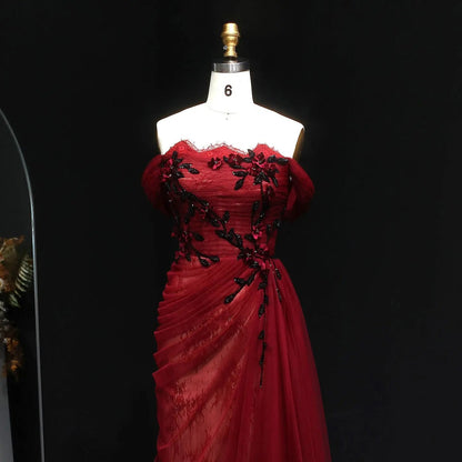 Luxury Red Lace Evening Dress with Floral Appliqué SF270