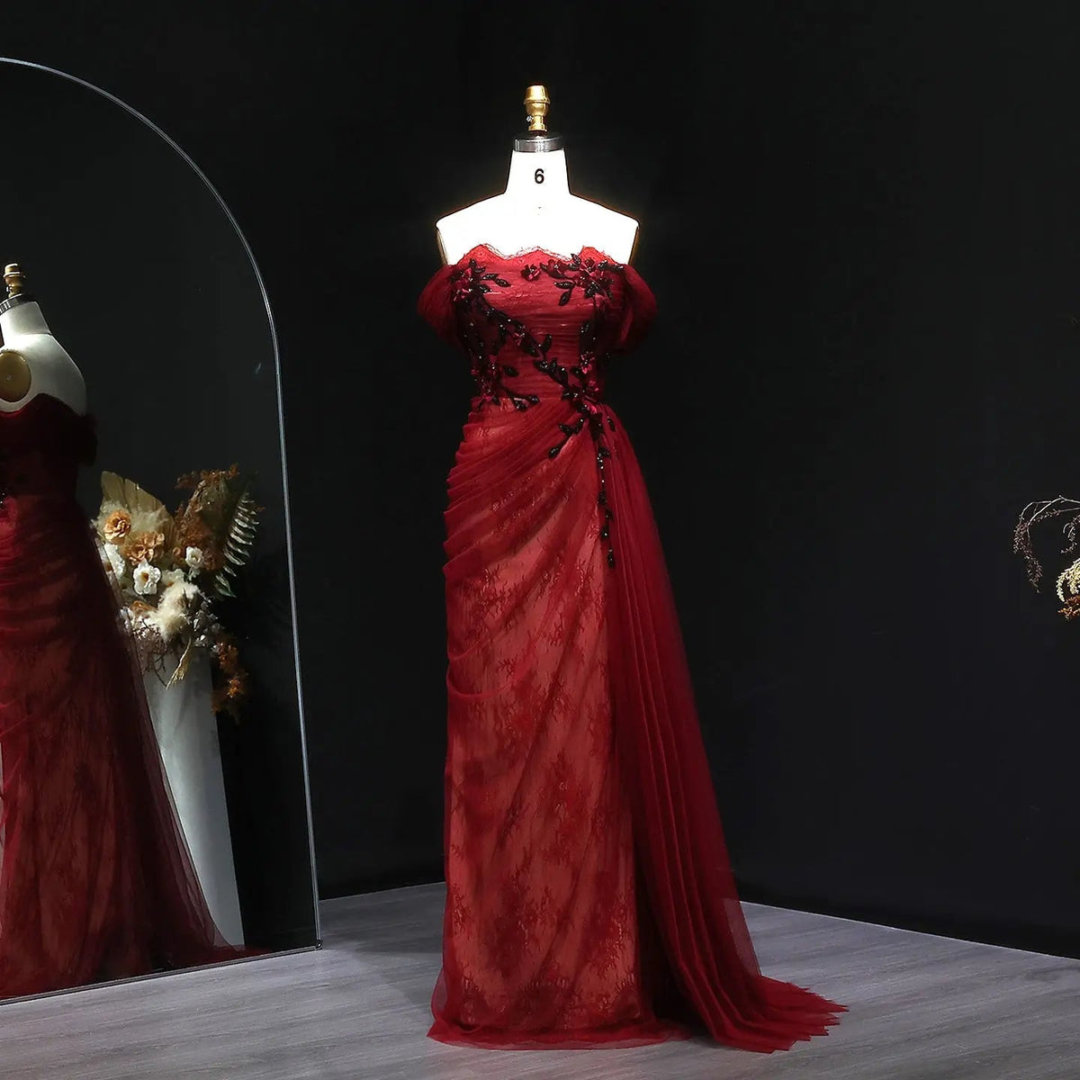 Luxury Red Lace Evening Dress with Floral Appliqué SF270