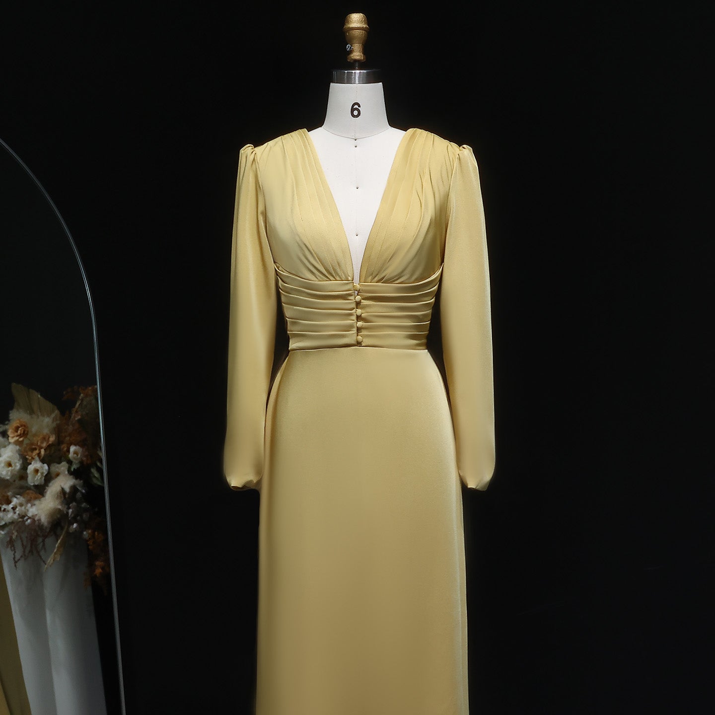 Elegant Yellow V-Neck Mermaid Evening Dress with Long Sleeves SF173