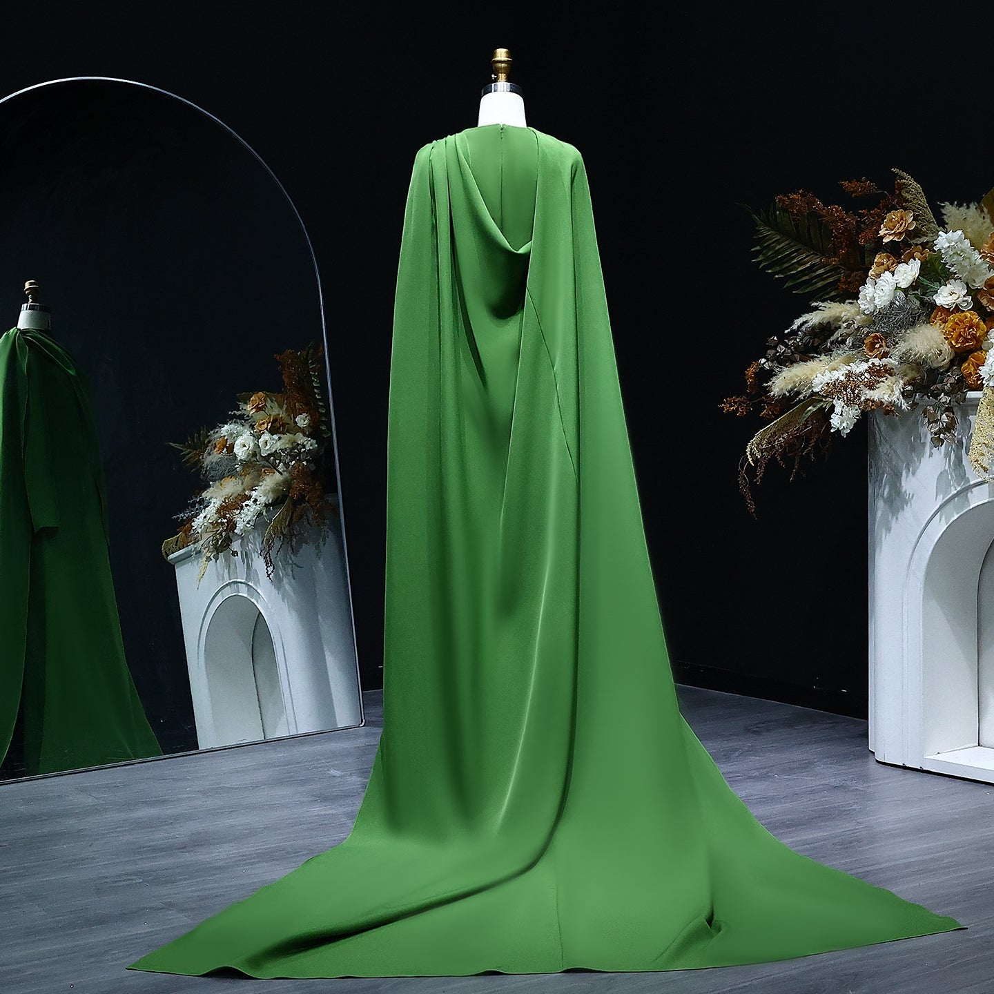 Luxury Green Long Sleeves Mermaid Satin Evening Dress with Cape SF068