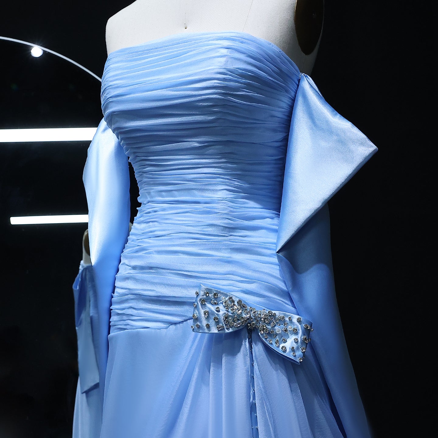 Luxury Beaded Bow Blue Long Sleeves Evening Dress with Slit SF361