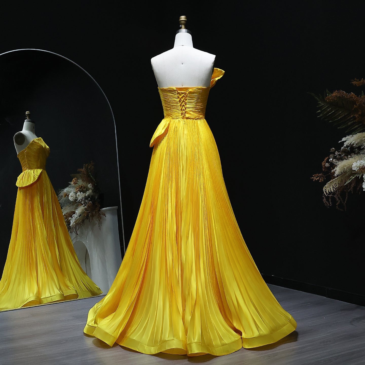 Luxury Gold Strapless A-Line Ruffles Evening Dress SF060