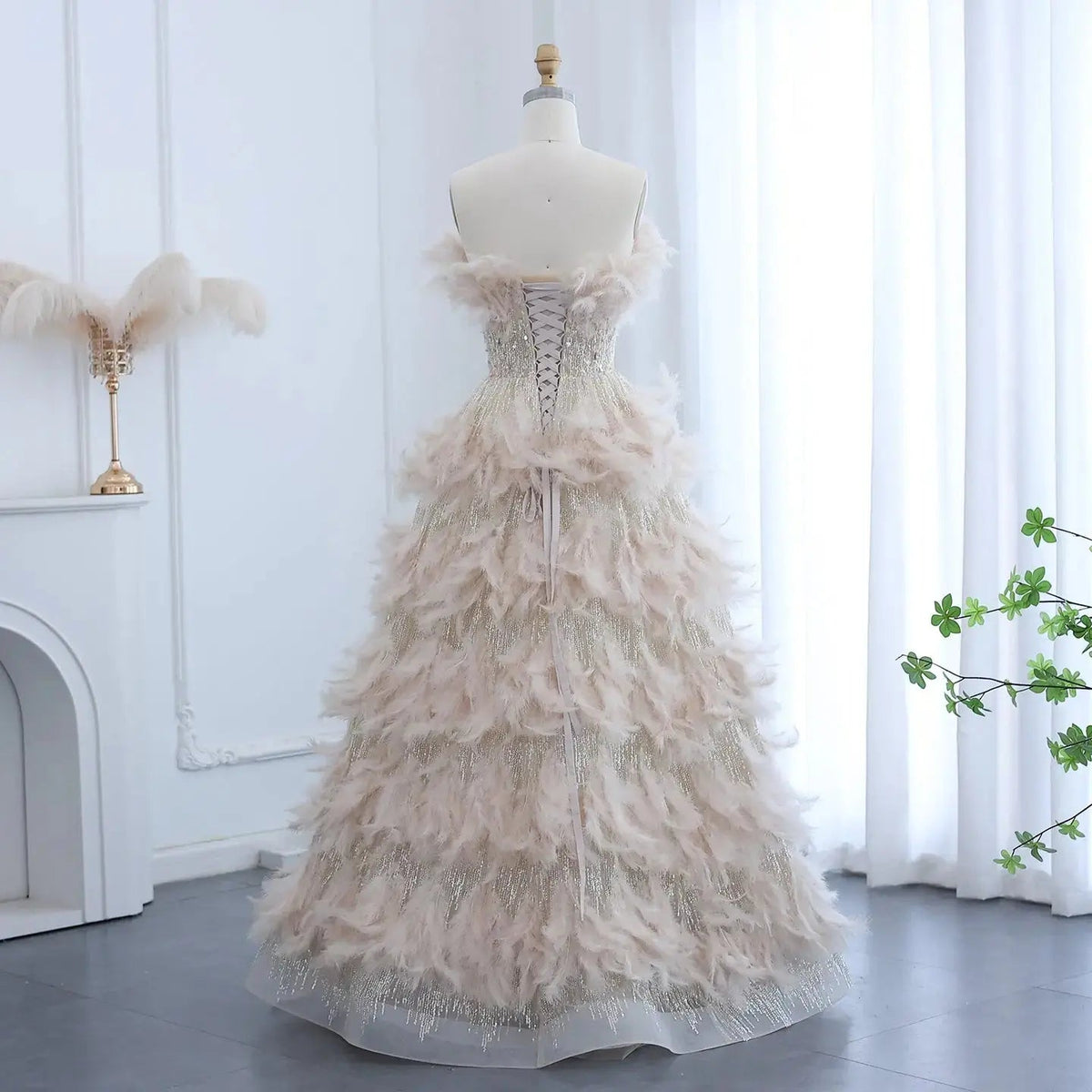 Luxury Feathers Strapless Ball Gown Evening Dress SS732