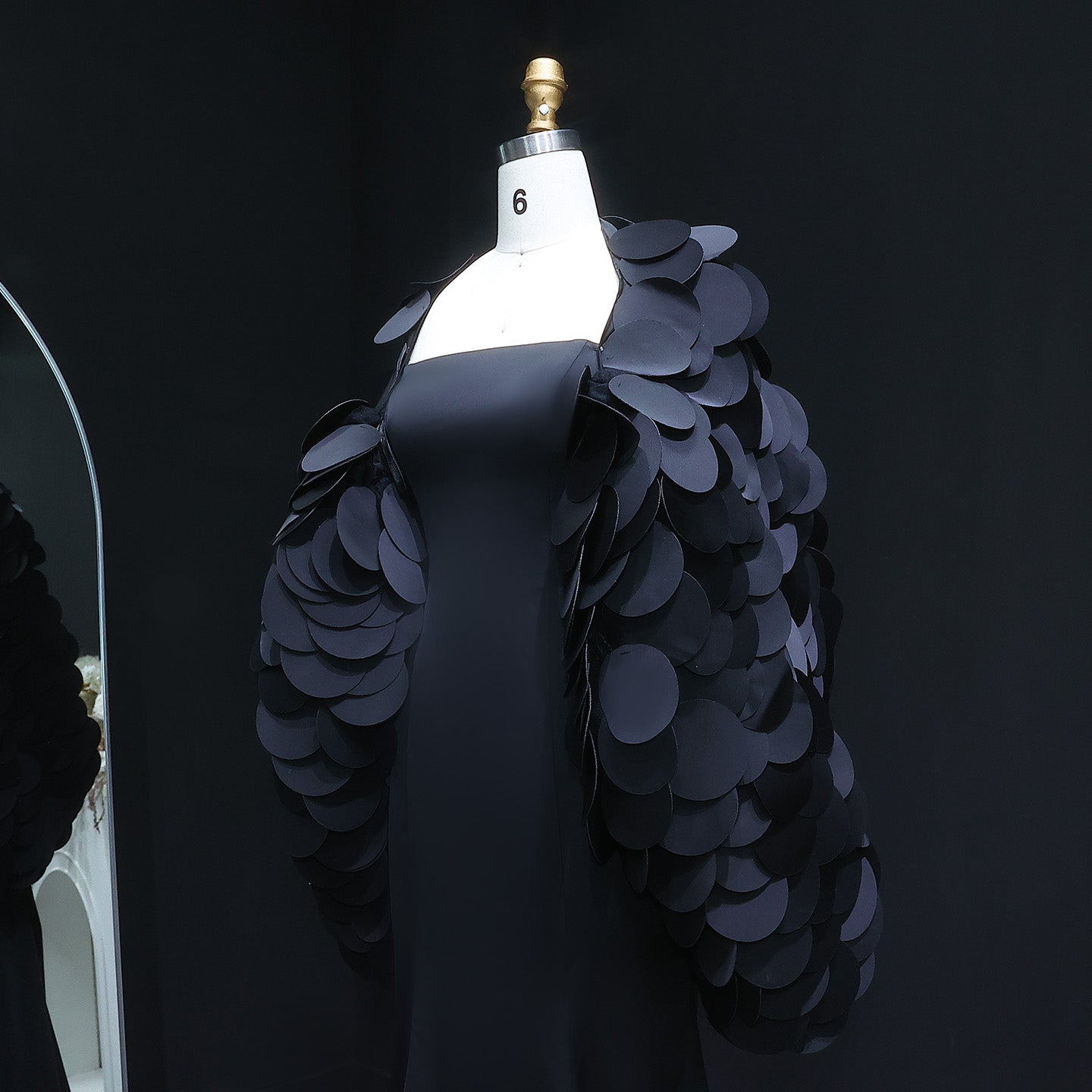Luxury Black Strapless Ruffled Satin Mermaid Evening Dress SF588