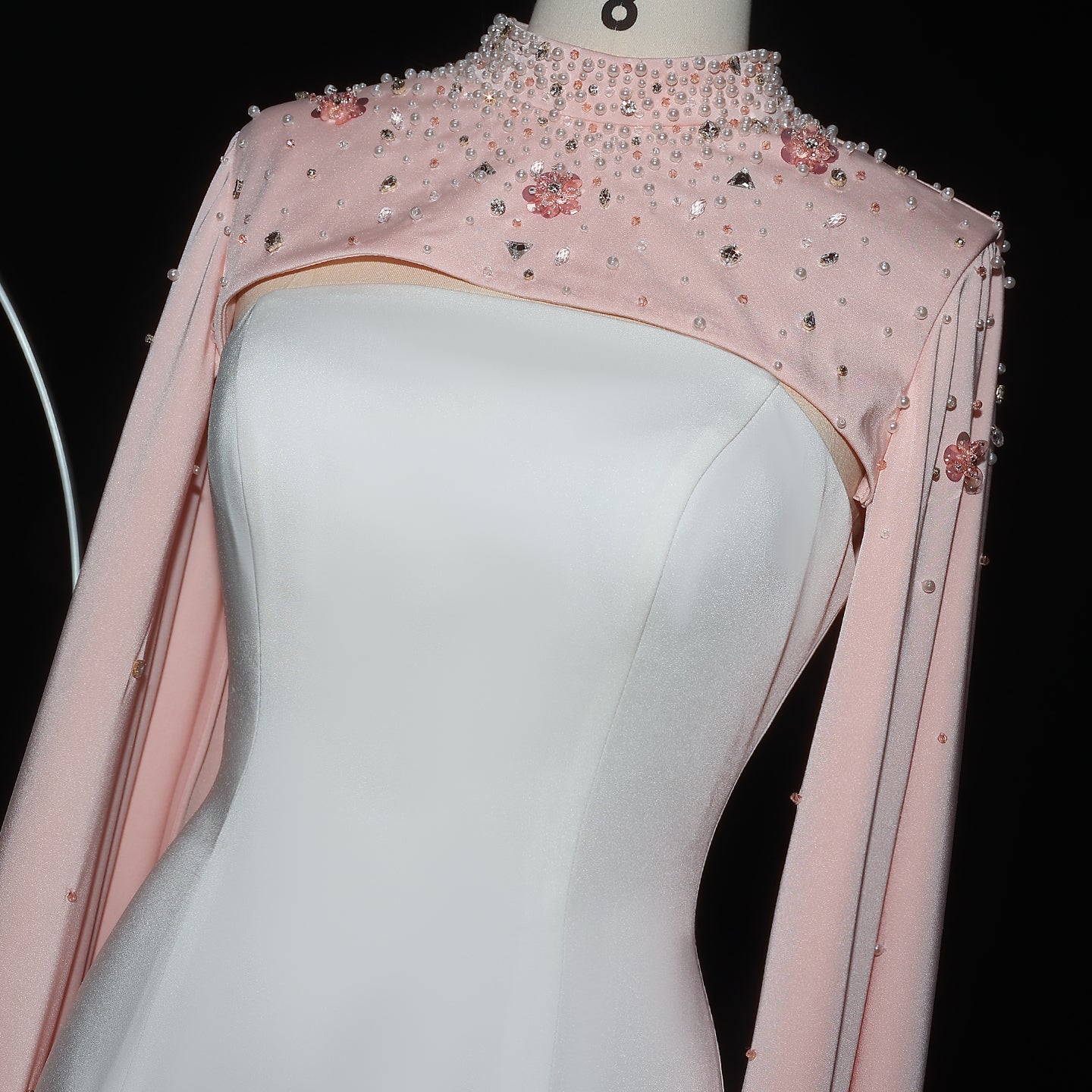 Luxury White Sheath Evening Dress with Crystal Cape SF251