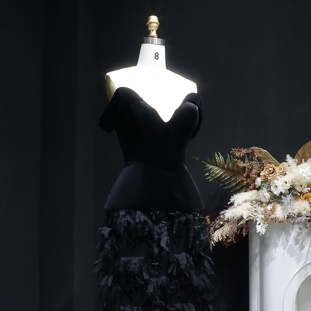 Luxury Black Sweetheart Neck Mesh Strips Evening Dress SF547