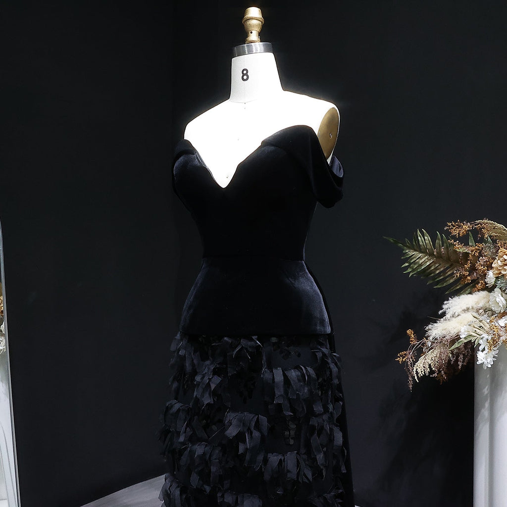 Luxury Black Sweetheart Neck Mesh Strips Evening Dress SF547