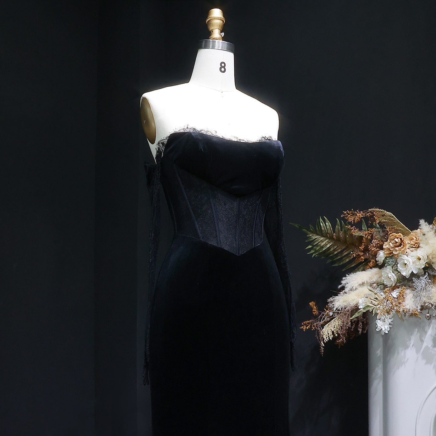 Luxury Black Strapless Corset Bodice Velvet Evening Dress with Gloves SF538