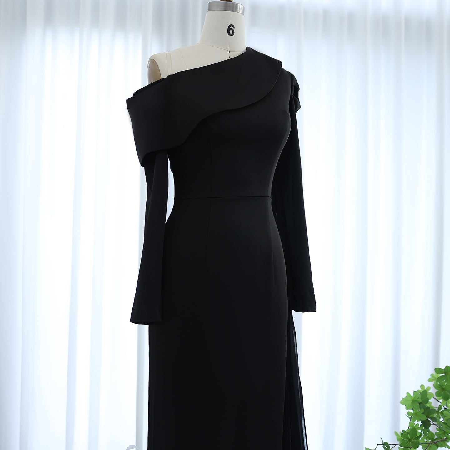 Elegant Feathers Black One Shoulder 3D Flowers Evening Dress SS488