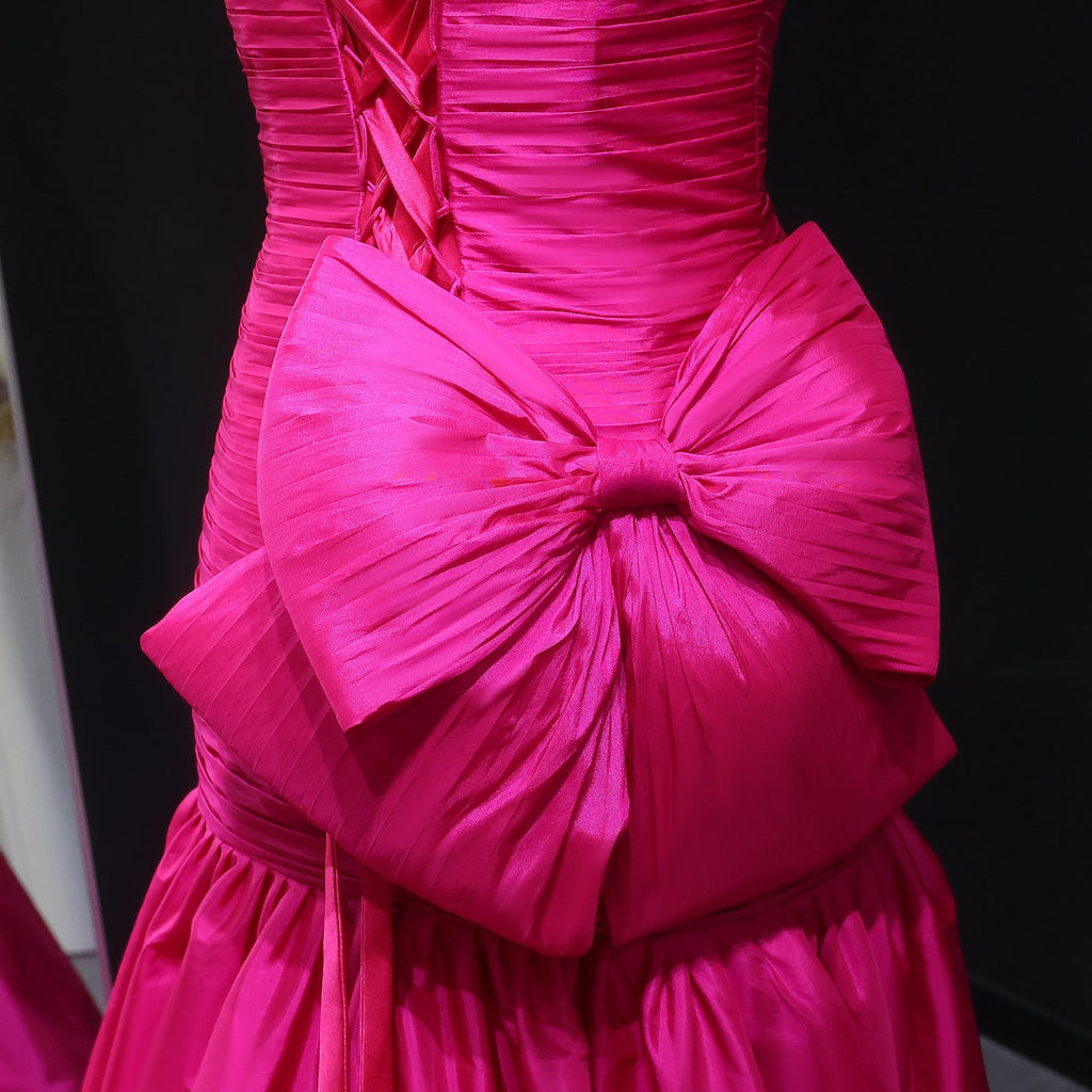 Elegant Black Strapless Mermaid Evening Dress with Bow SF475