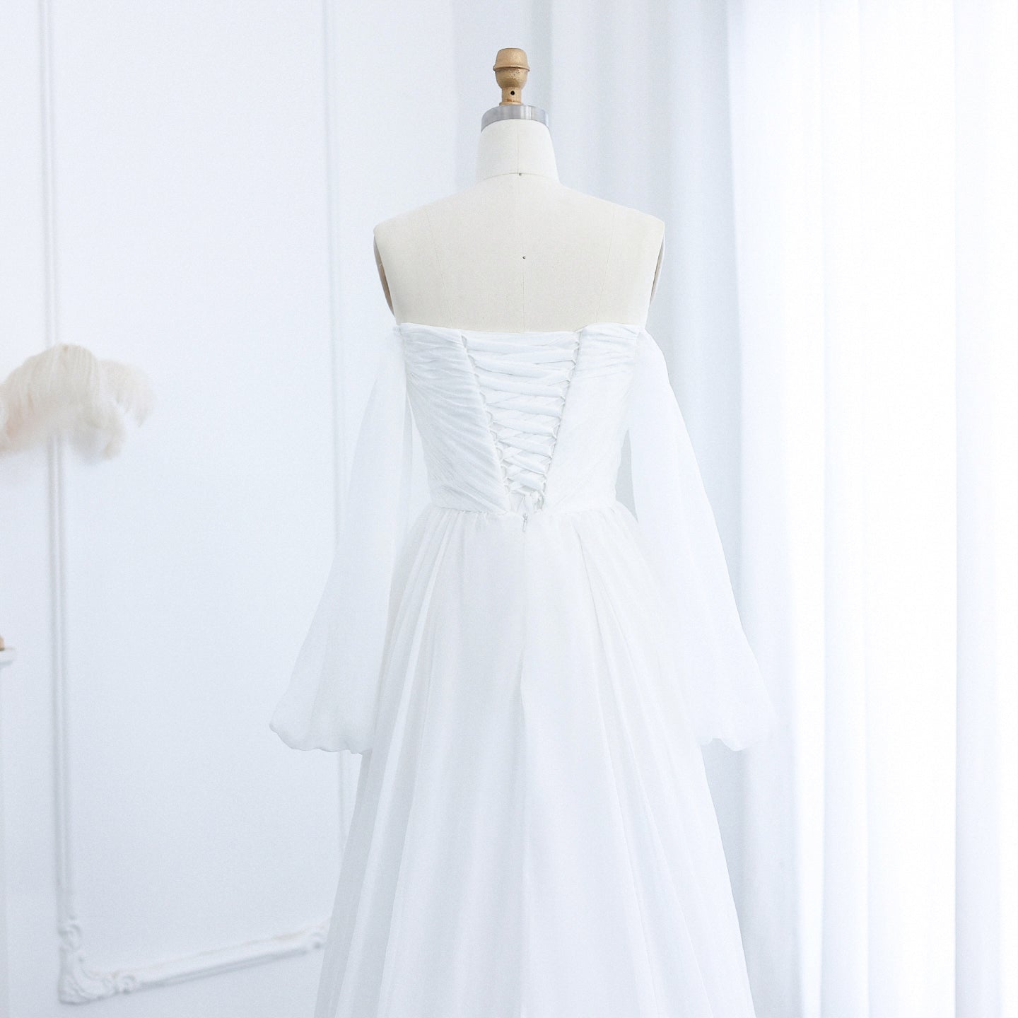 Elegant White Long Sleeves A-Line Evening Dress with Train SF360