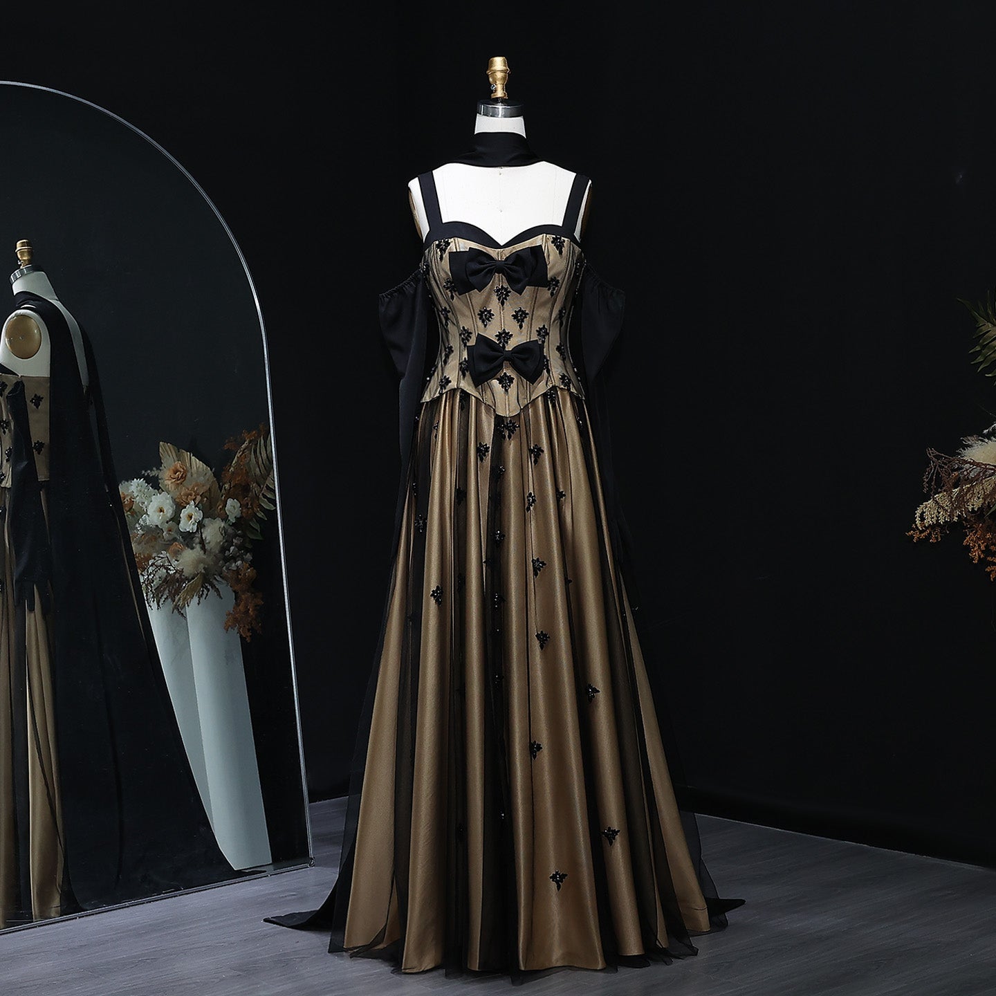 Luxury Black Gradient Strapless Lace Evening Dress with Scarf and Gloves SF241