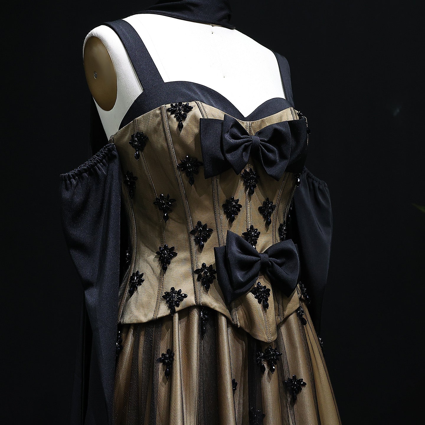 Luxury Black Gradient Strapless Lace Evening Dress with Scarf and Gloves SF241