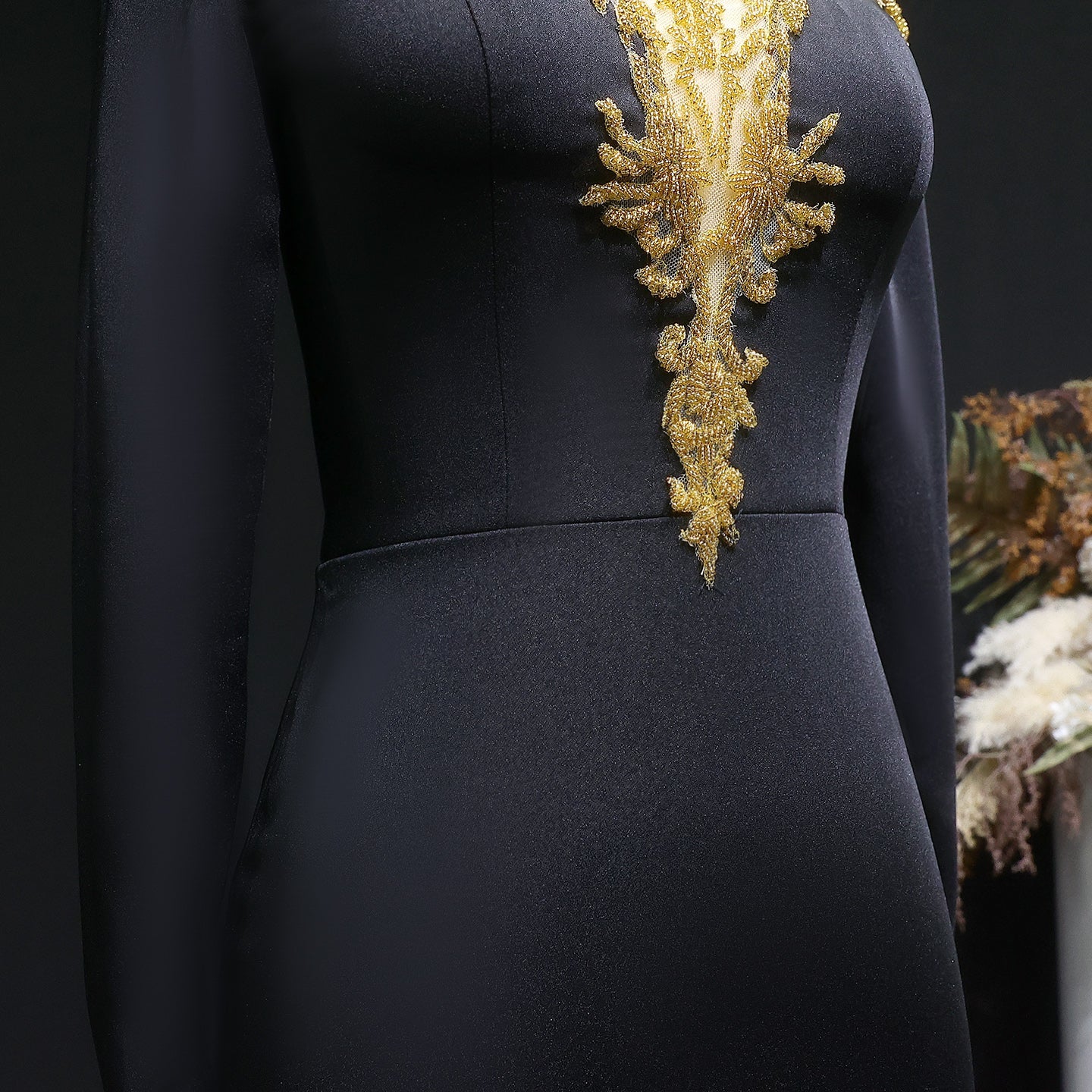 Elegant Black Long Sleeves Evening Dresses with Gold Beaded SS217