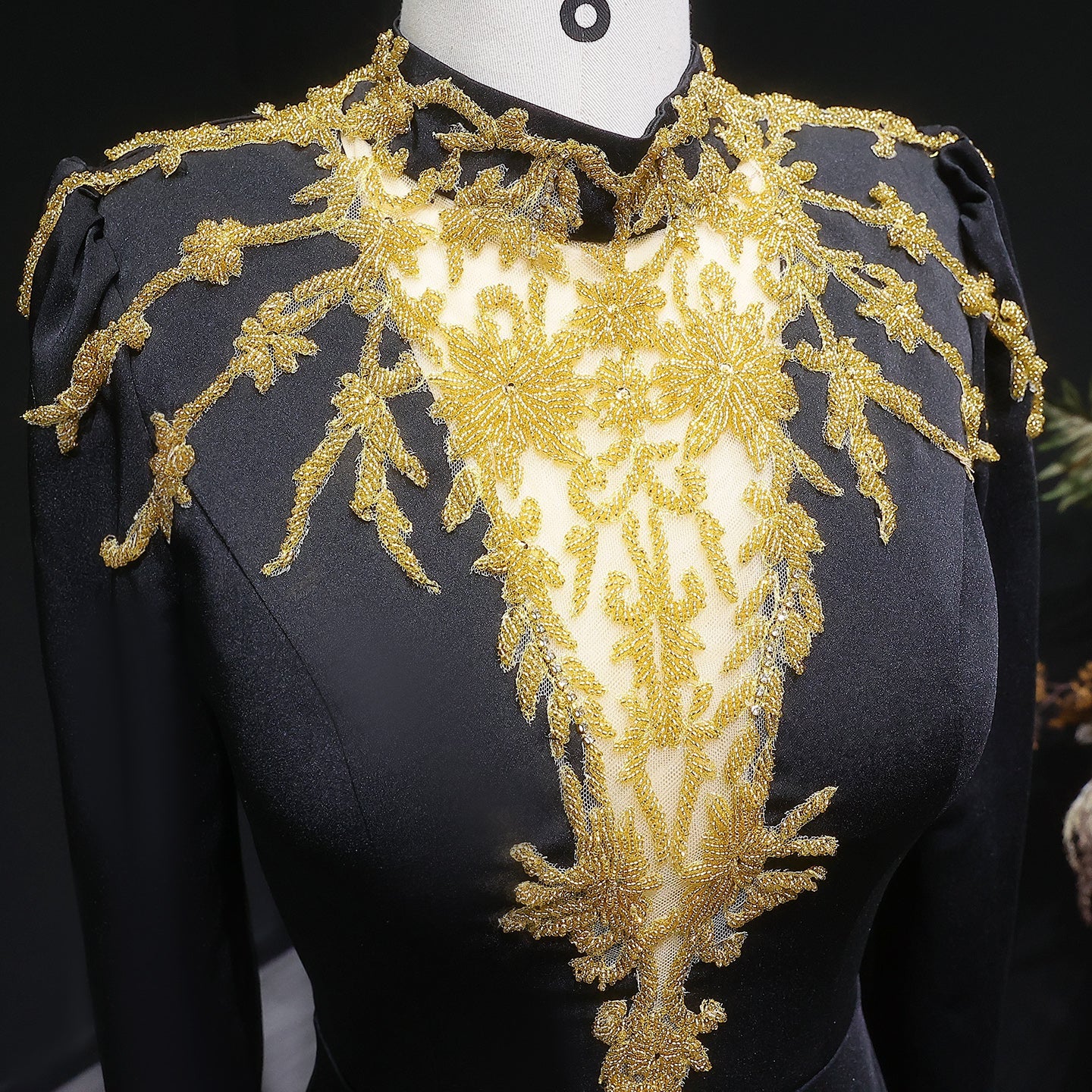 Elegant Black Long Sleeves Evening Dresses with Gold Beaded SS217
