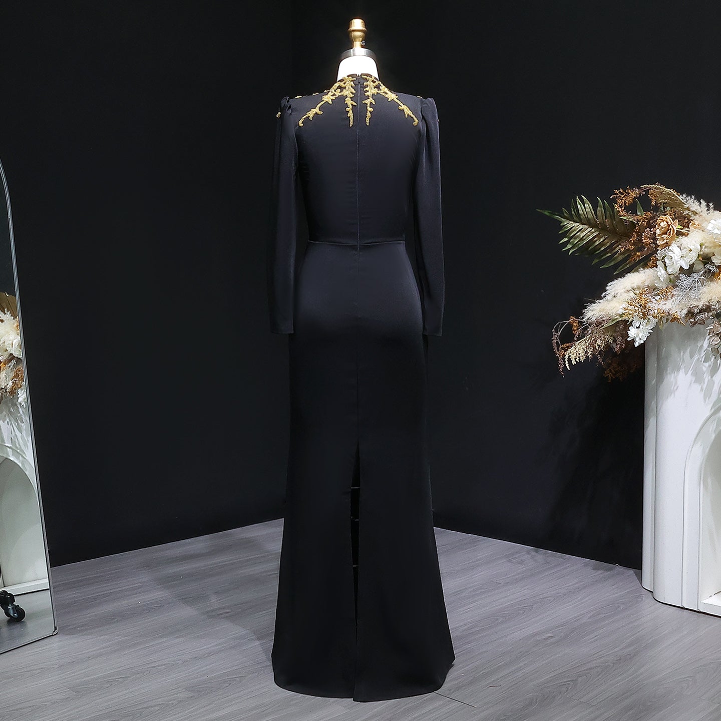 Elegant Black Long Sleeves Evening Dresses with Gold Beaded SS217