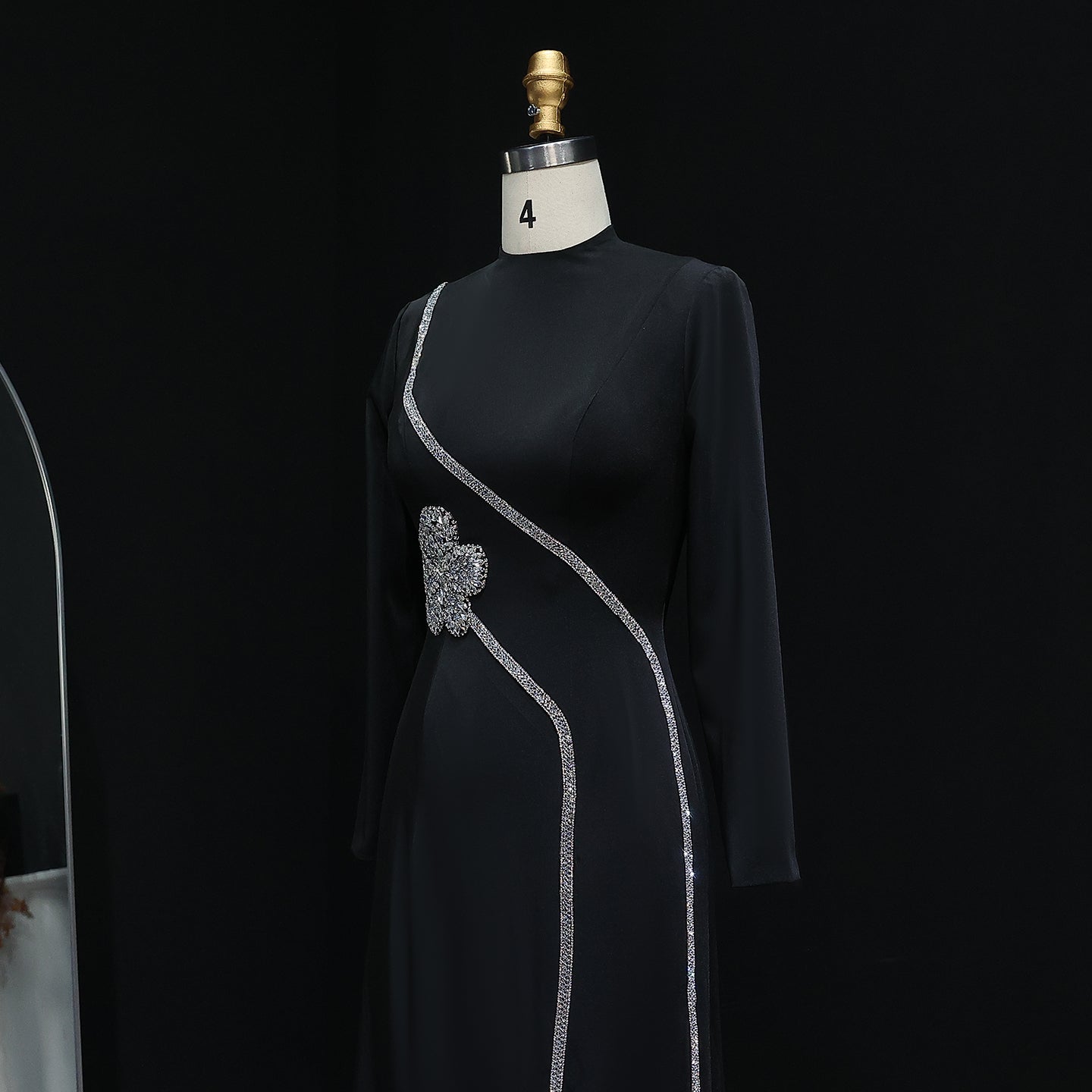 Elegant Crystal Black Long Sleeves Satin Evening Dress SF350