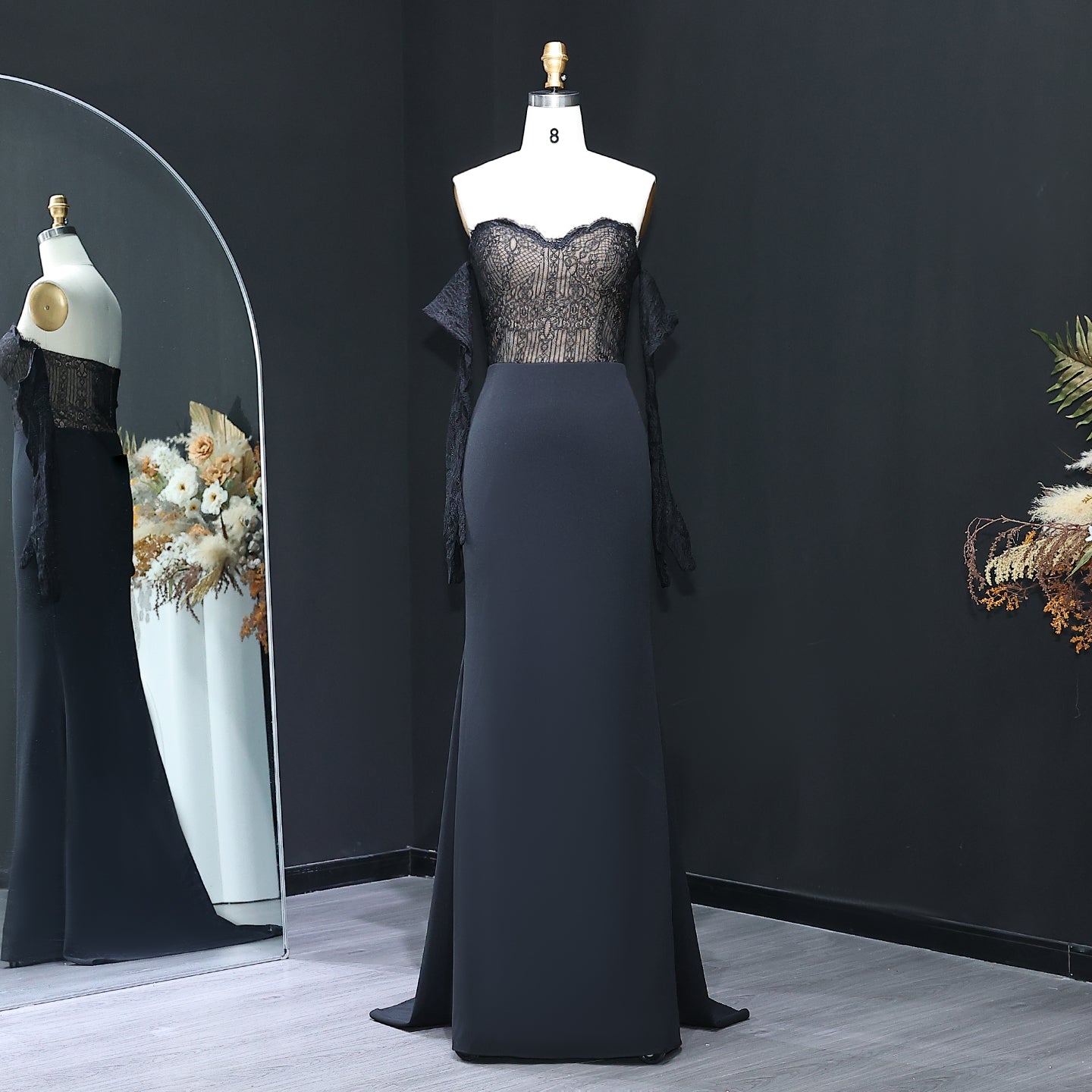 Elegant Lace pattern Sweetheart Black Evening Dress with Gloves SF216