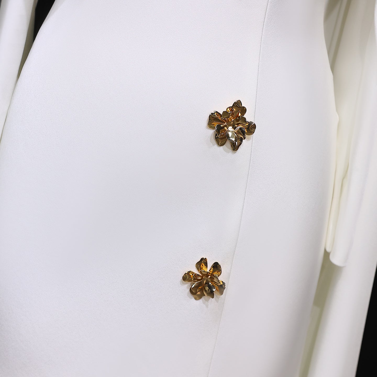 Elegant 3D Floral White Long Sleeves Evening Dress with Cape SF536