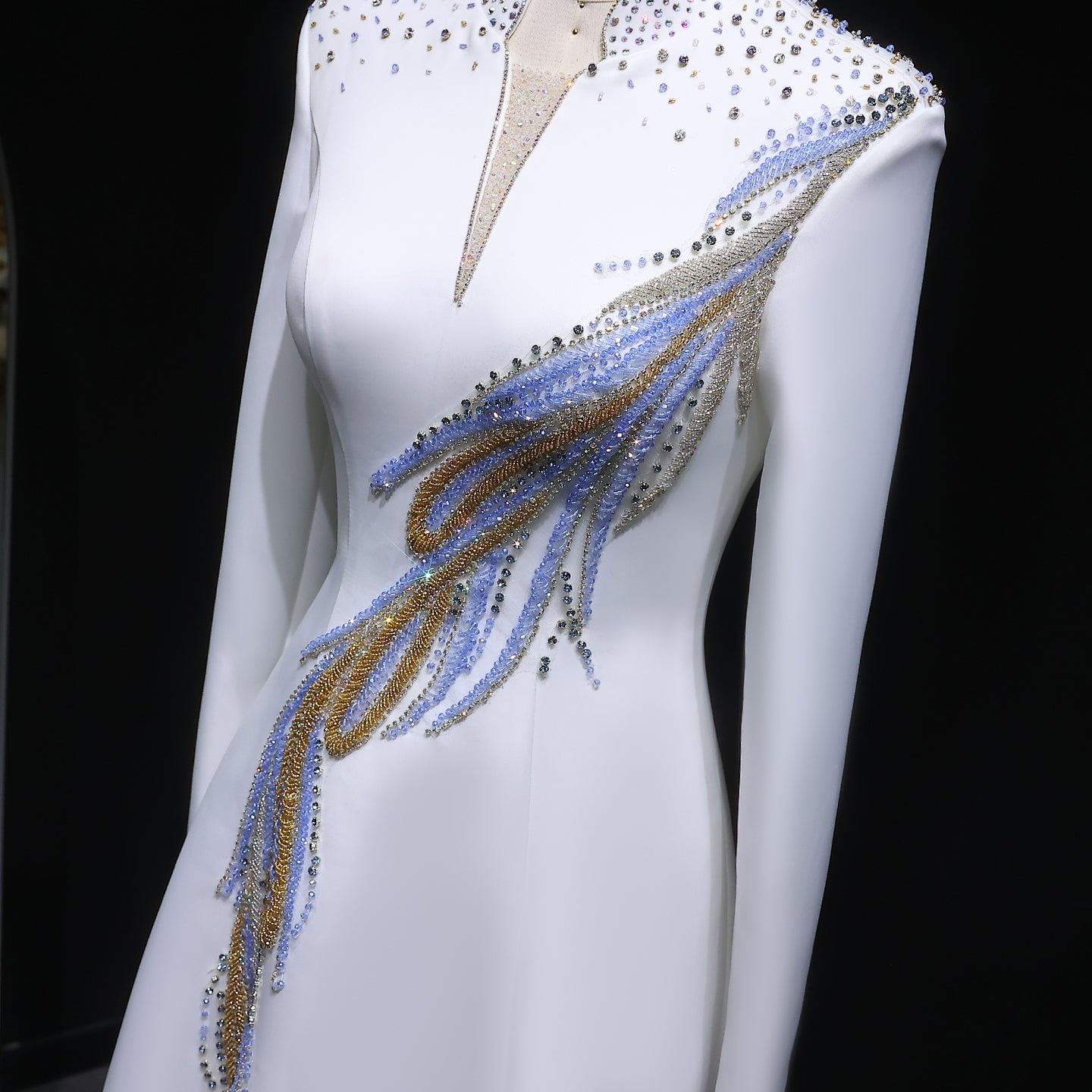 Luxury White Long Sleeve Evening Dress with Embroidery SF385