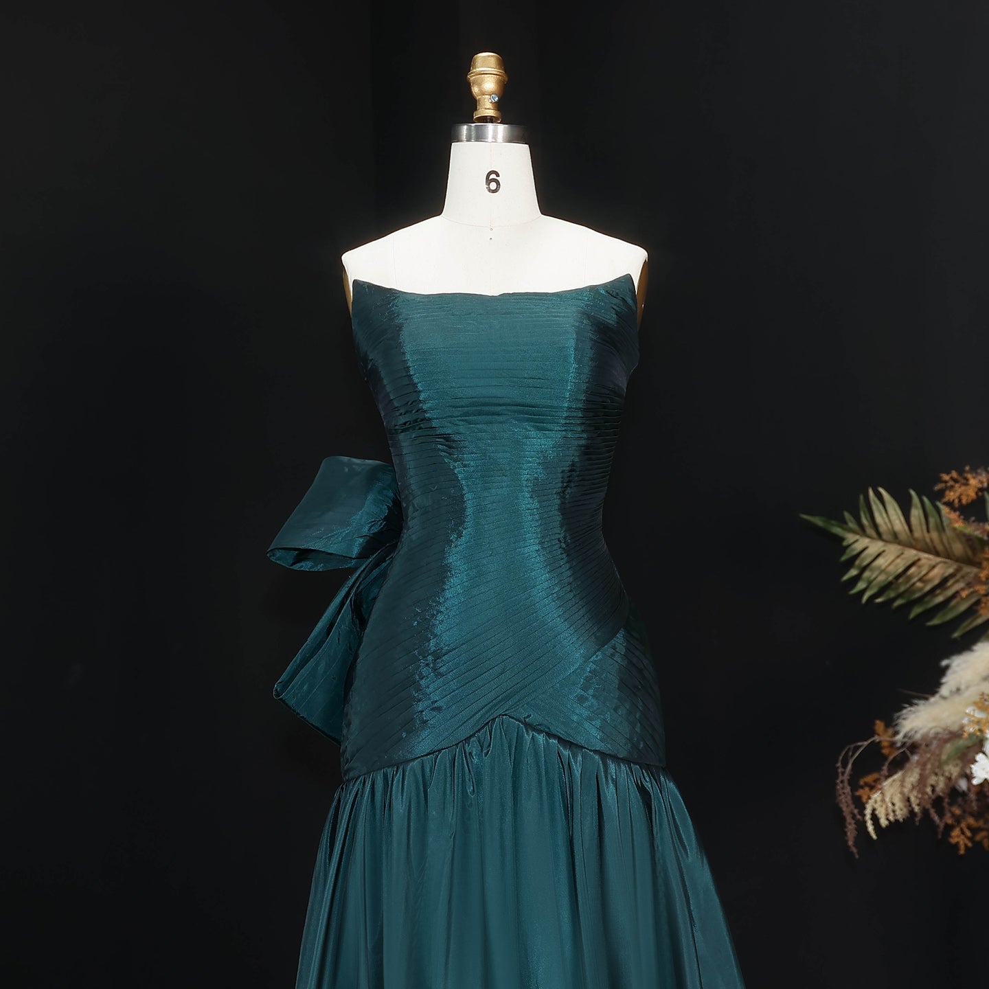 Elegant Black Strapless Mermaid Evening Dress with Bow SF475