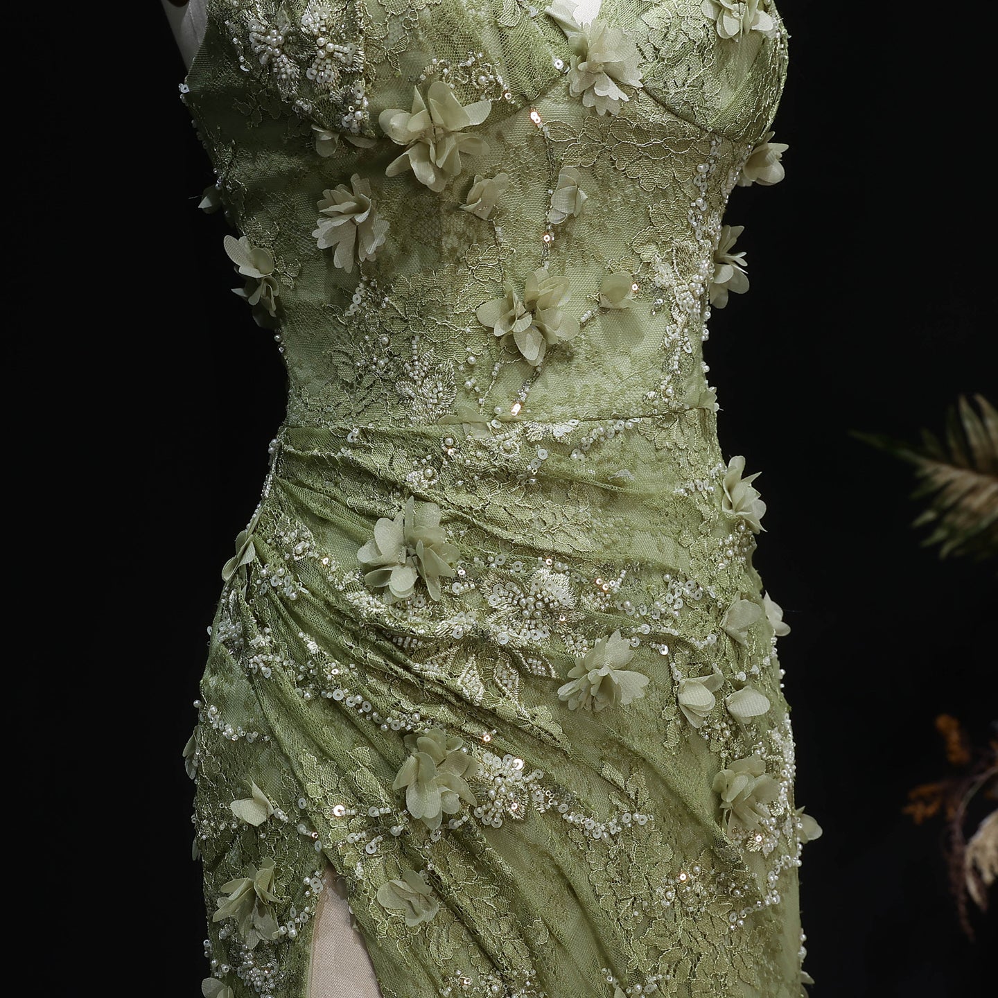 Luxury Green Halter Neck 3D Floral Lace Evening Dress with High Slit SF521