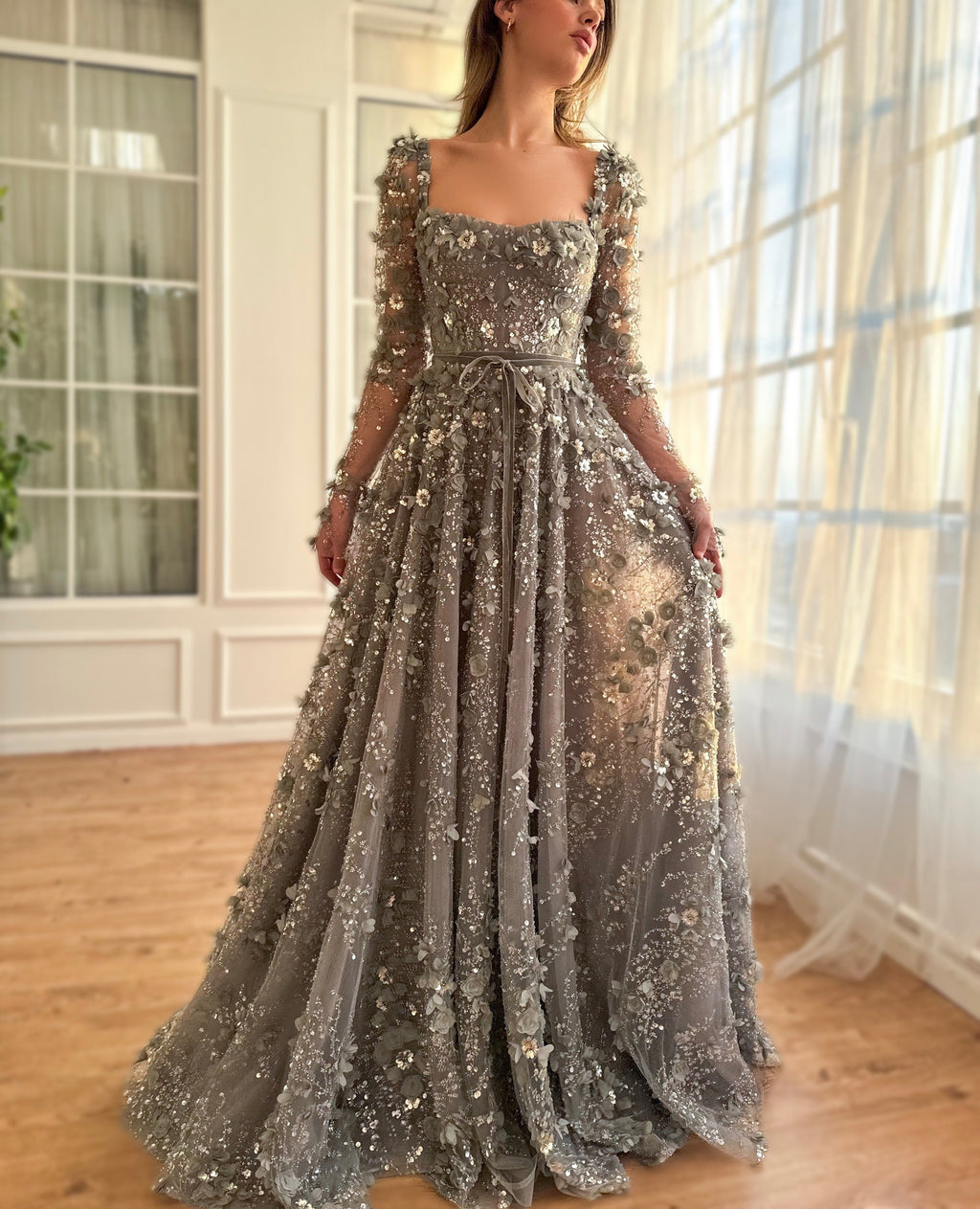 Luxury 3D Flower Gray Long Sleeves A-Line Evening Dress SS353