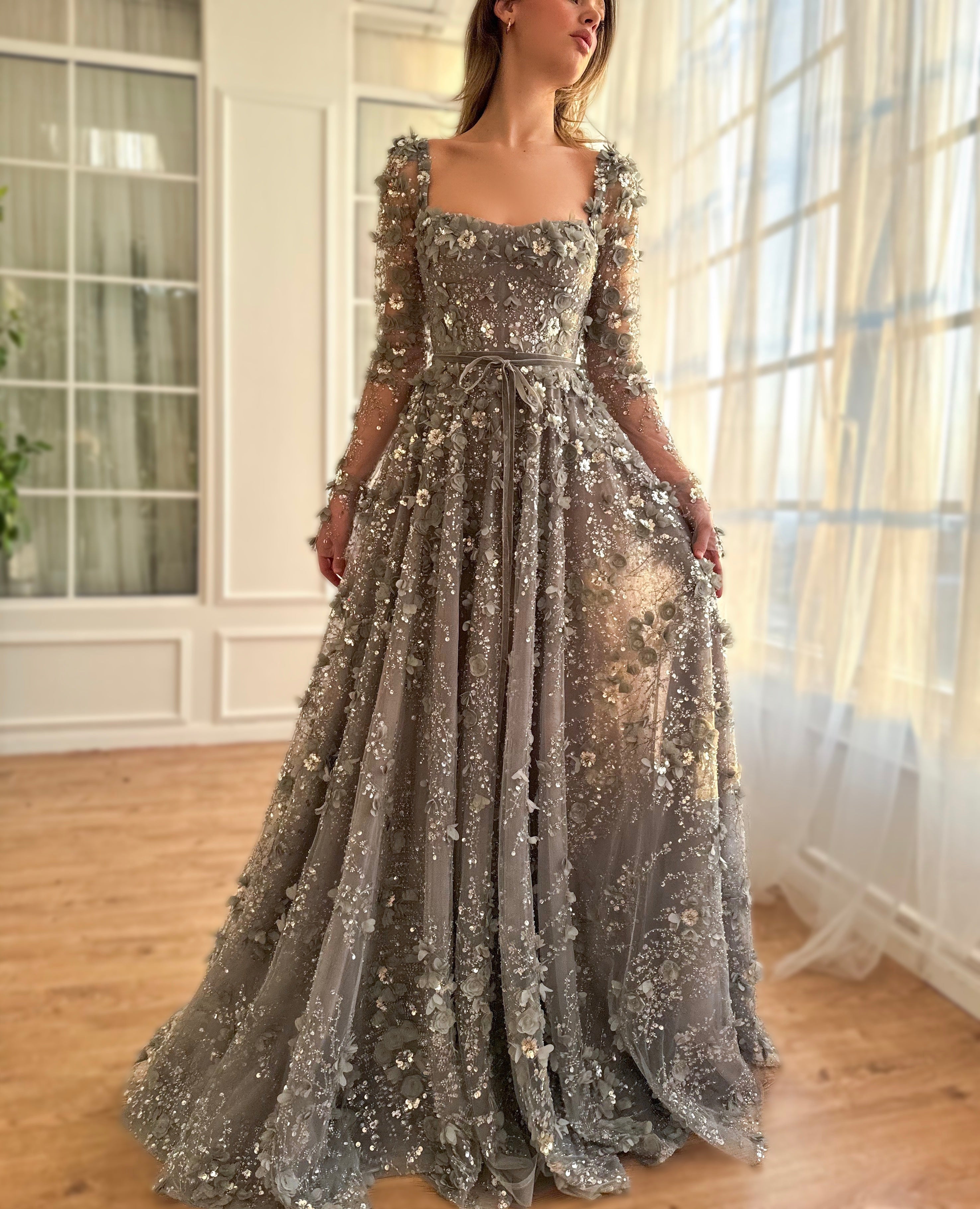 Luxury 3D Flower Gray Long Sleeves A-Line Evening Dress SS353