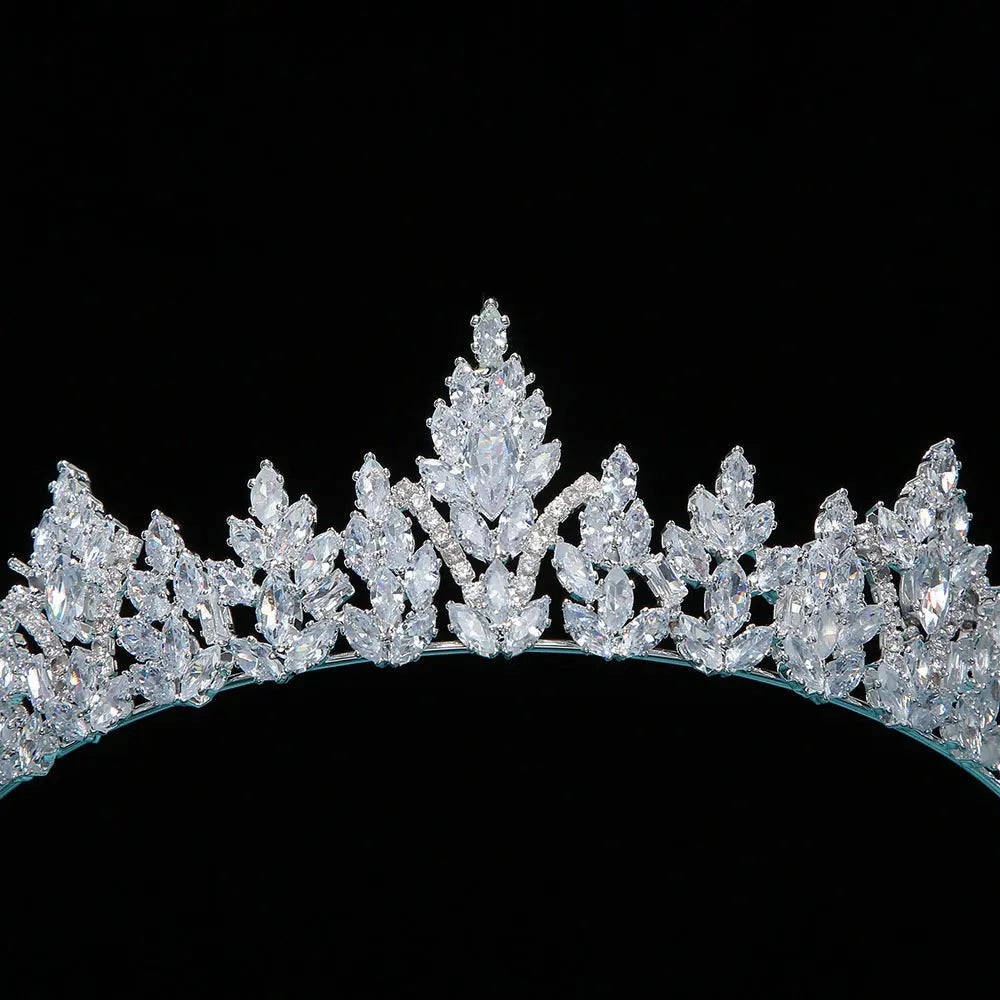 Glamorous Dense Leaf Tiara HP011